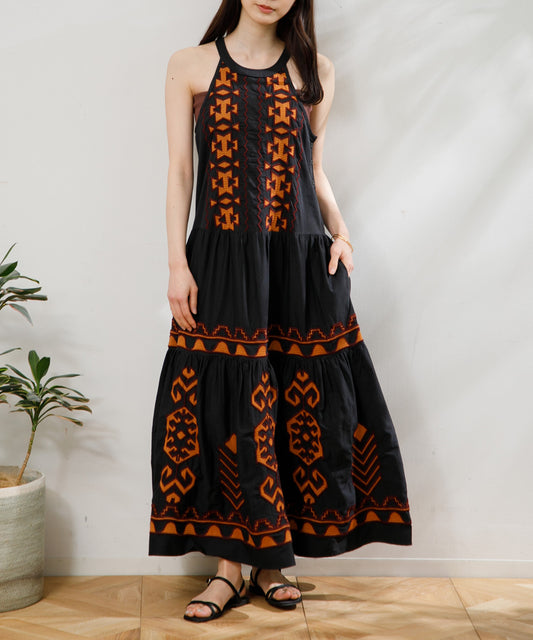 【WOMEN】LEIN / 幾何学柄刺繍ワンピースの写真