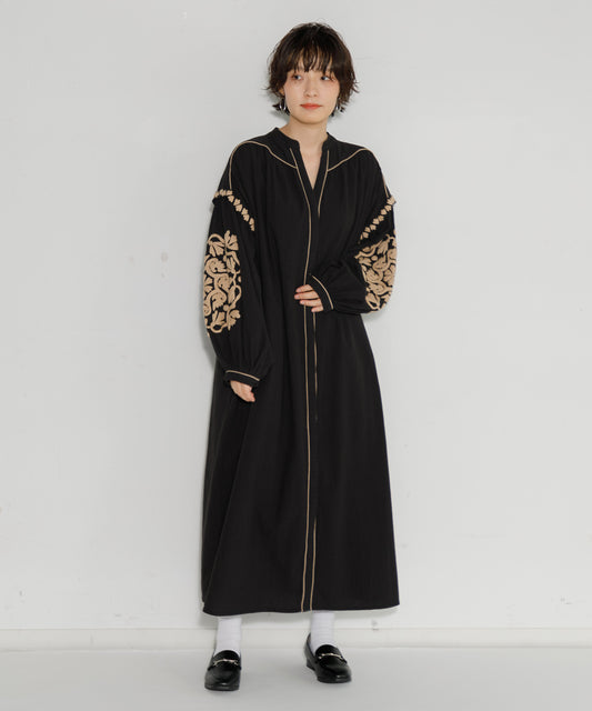 【WOMEN】LEIN 刺繍ワンピースの写真