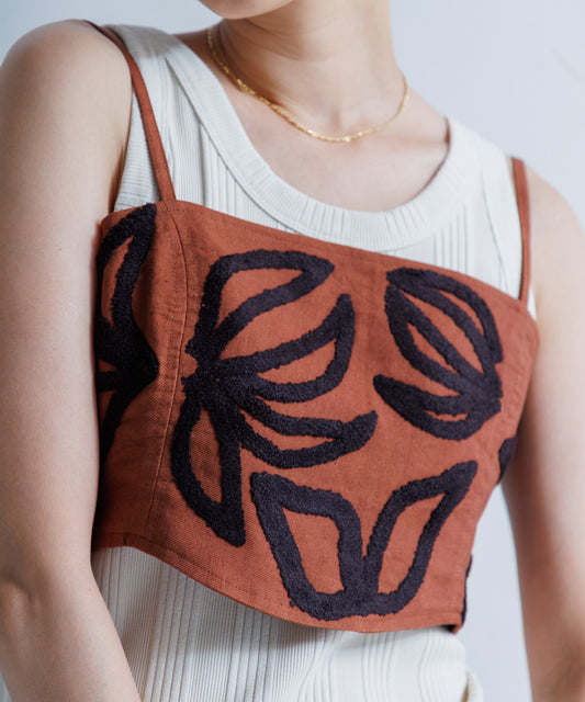 【WOMEN】LEIN リングヤーンアリ刺繍ビスチェの写真