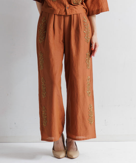【WOMEN】LEIN コットンシルクビーズ刺繍パンツの写真