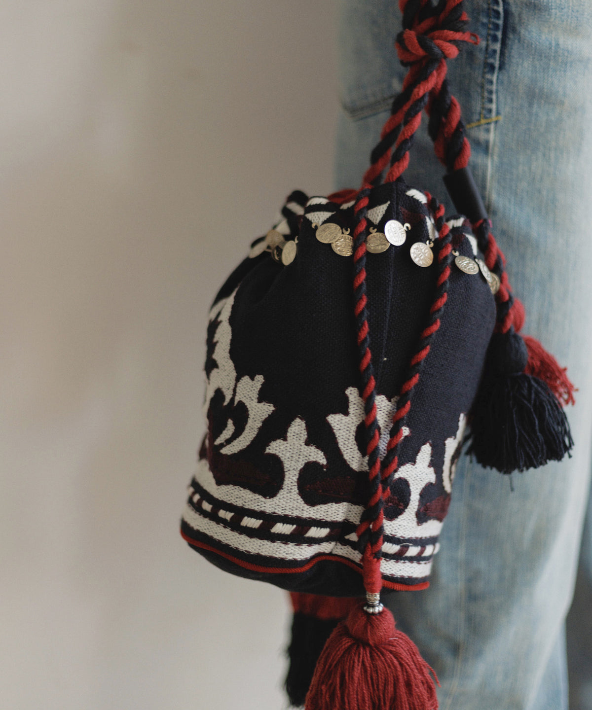 【MEN , WOMEN】LEIN マティ幾何学柄刺繍ドロストバッグ