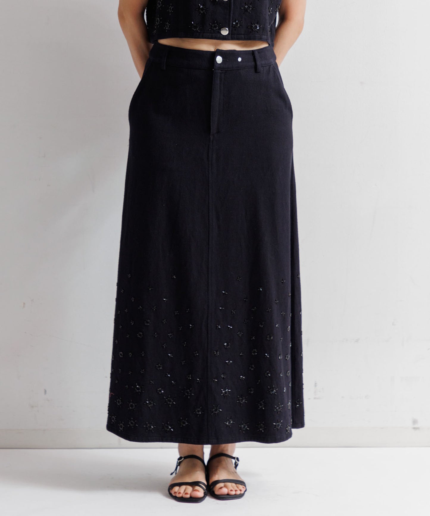 【WOMEN】LEIN カディビーズ刺繍スカート