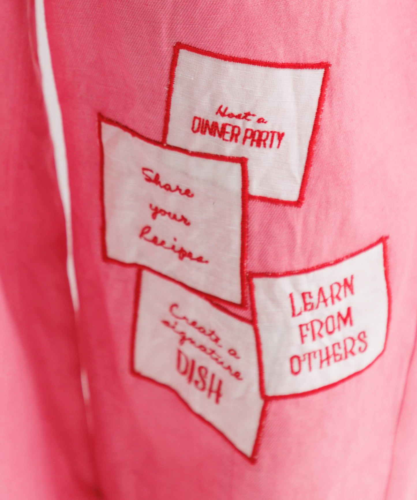 【WOMEN】LEIN アップリケ刺繍パンツ