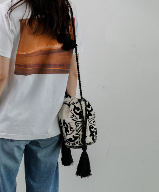 【WOMEN】LEIN / コットンリネンアリ刺繍巾着バッグ　の写真