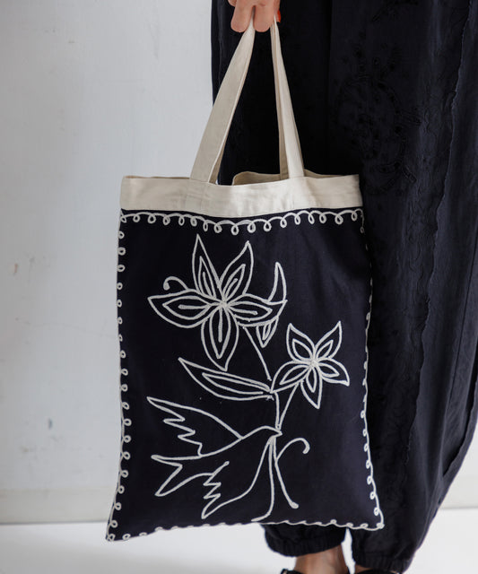 【MEN,WOMEN】LEIN コットンリネンアリ刺繍トートバッグの写真