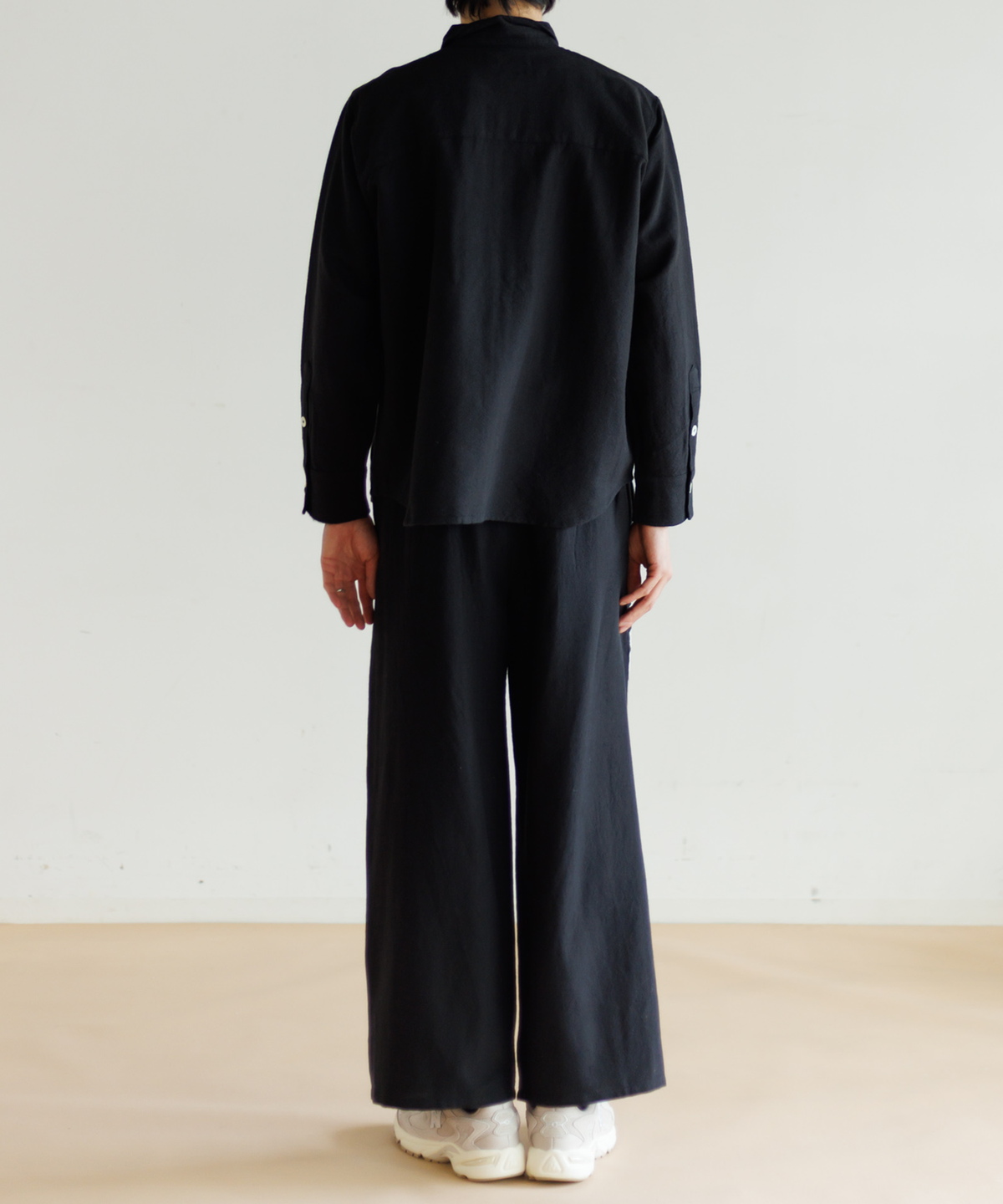 【MEN , WOMEN】LEIN ウールコットンフラワー刺繍シャツ