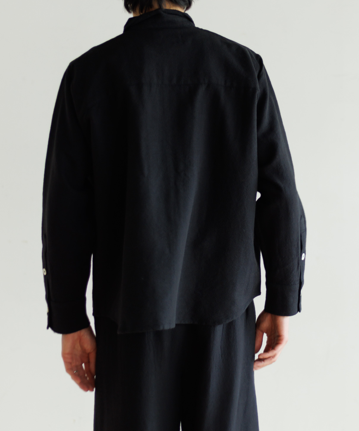 【MEN , WOMEN】LEIN ウールコットンフラワー刺繍シャツ