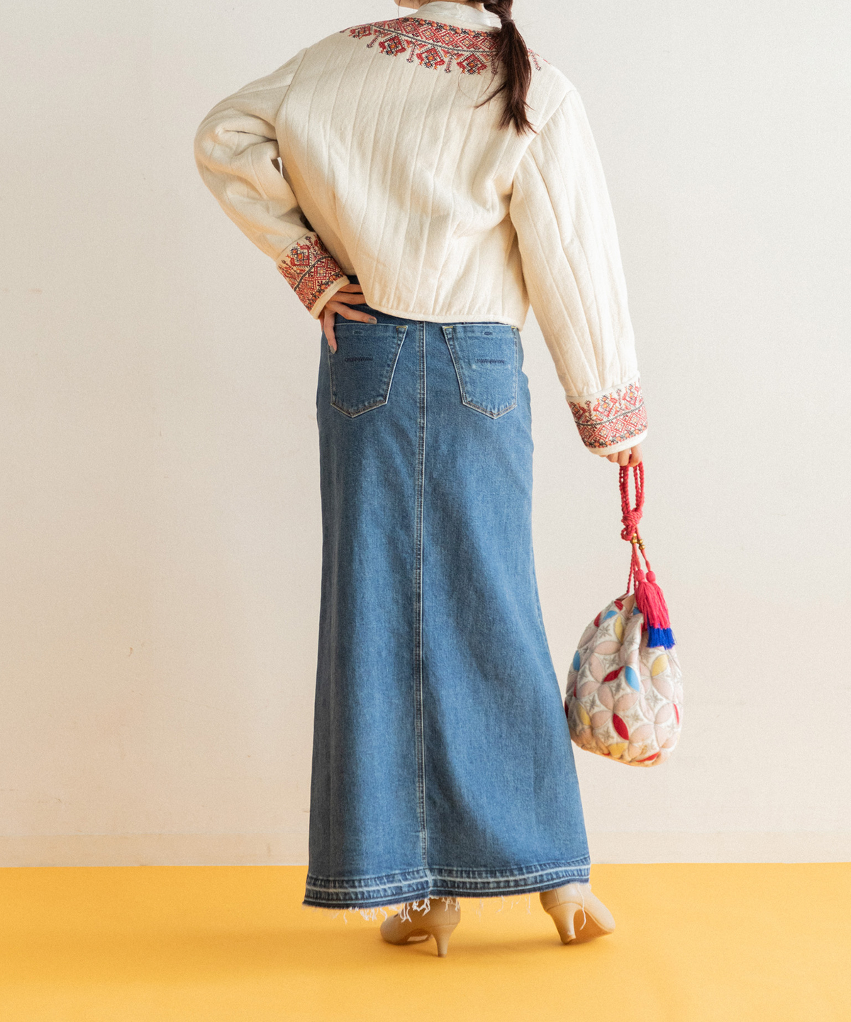 【WOMEN】LEIN  襟ぐり刺繍裏ボアキルトジャケット