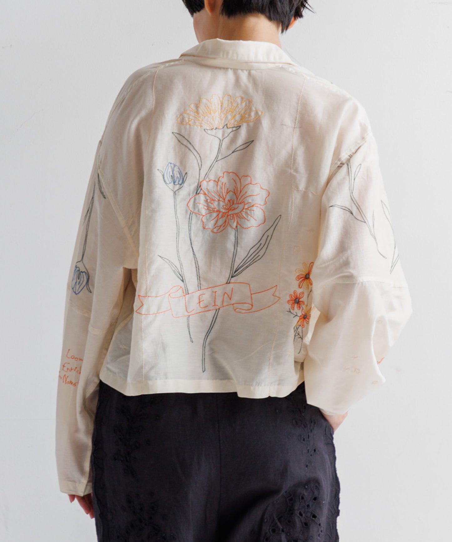 【WOMEN】LEIN コットンシルクボタニカル刺繍シャツ
