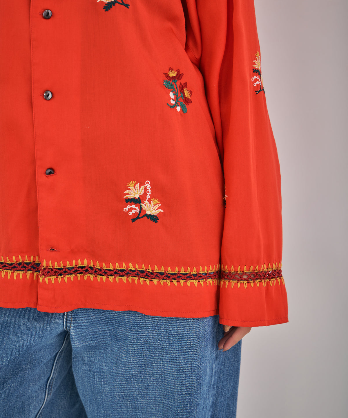 【MEN , WOMEN】LEIN フラワー刺繍カギ針クロシェジョイントシャツ
