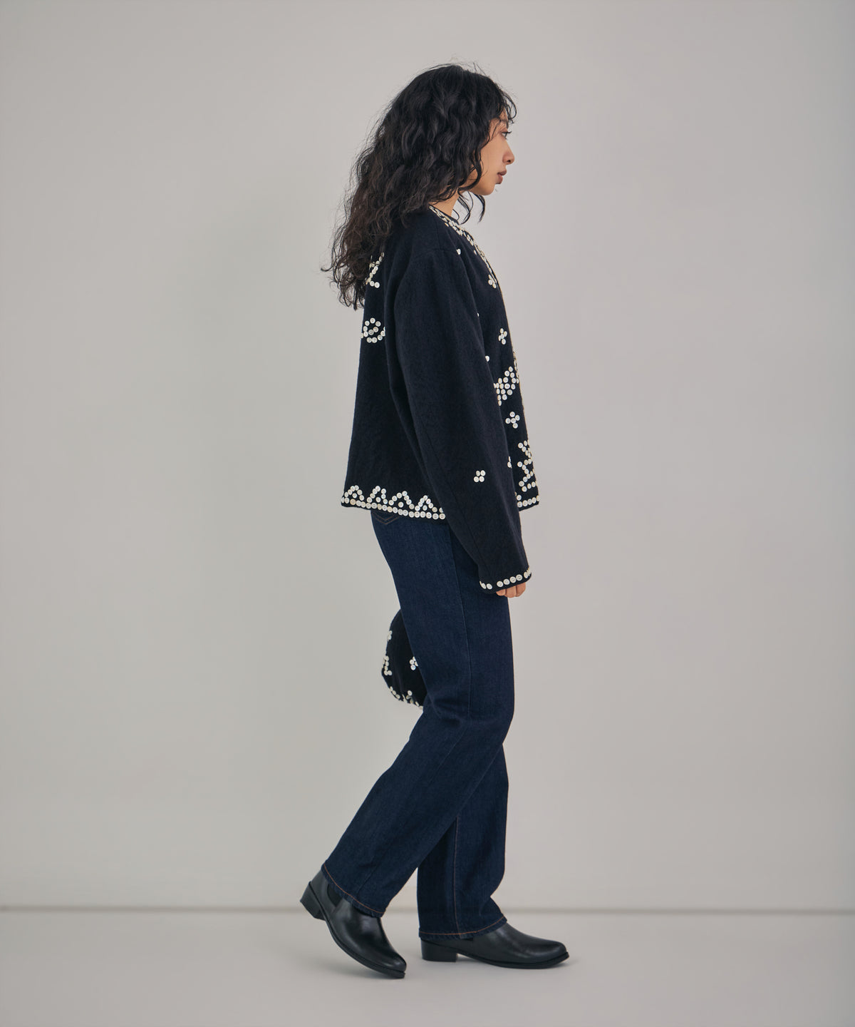 【WOMEN】シェルエンベリシュドジャケット