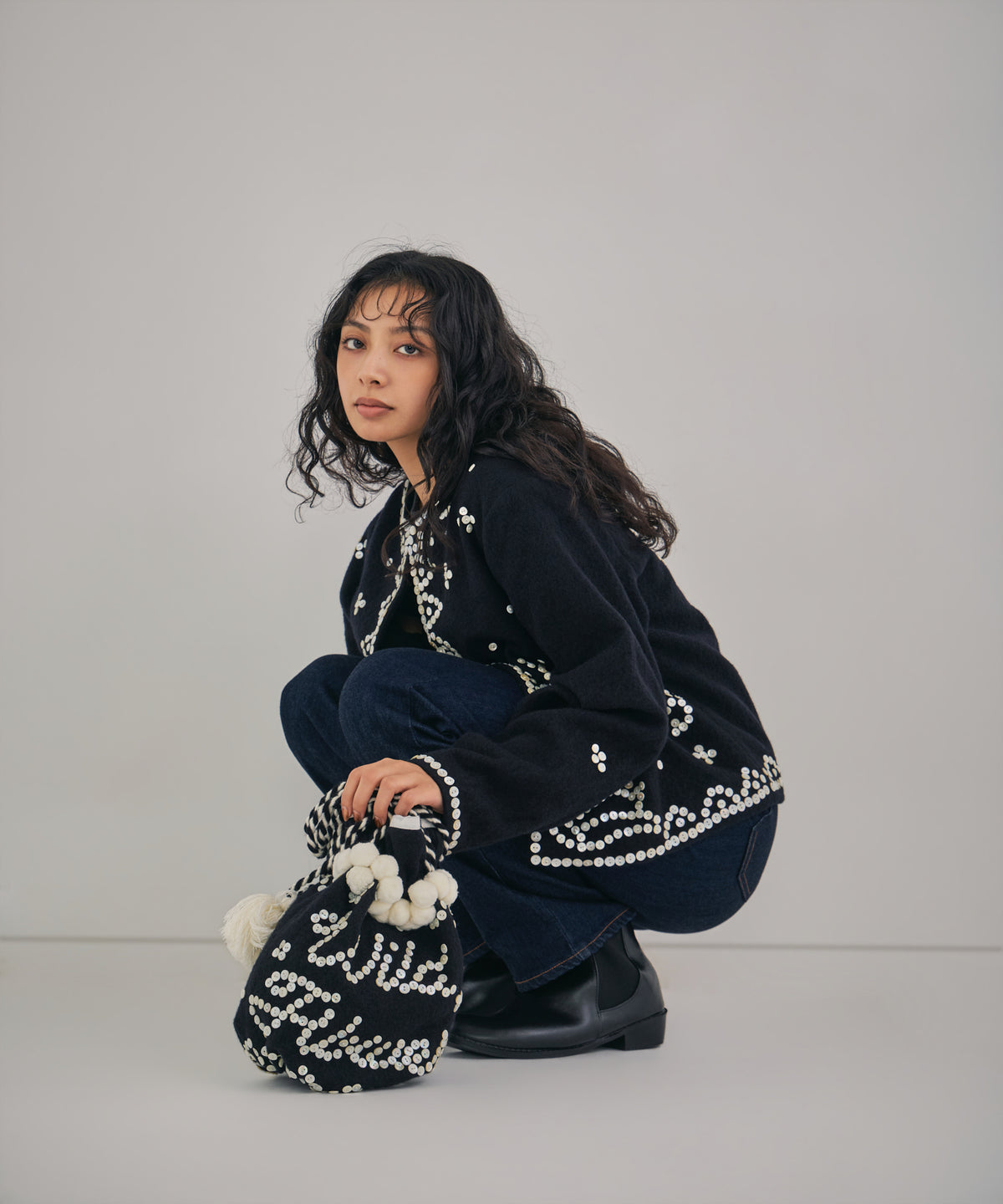 【WOMEN】シェルエンベリシュドジャケット