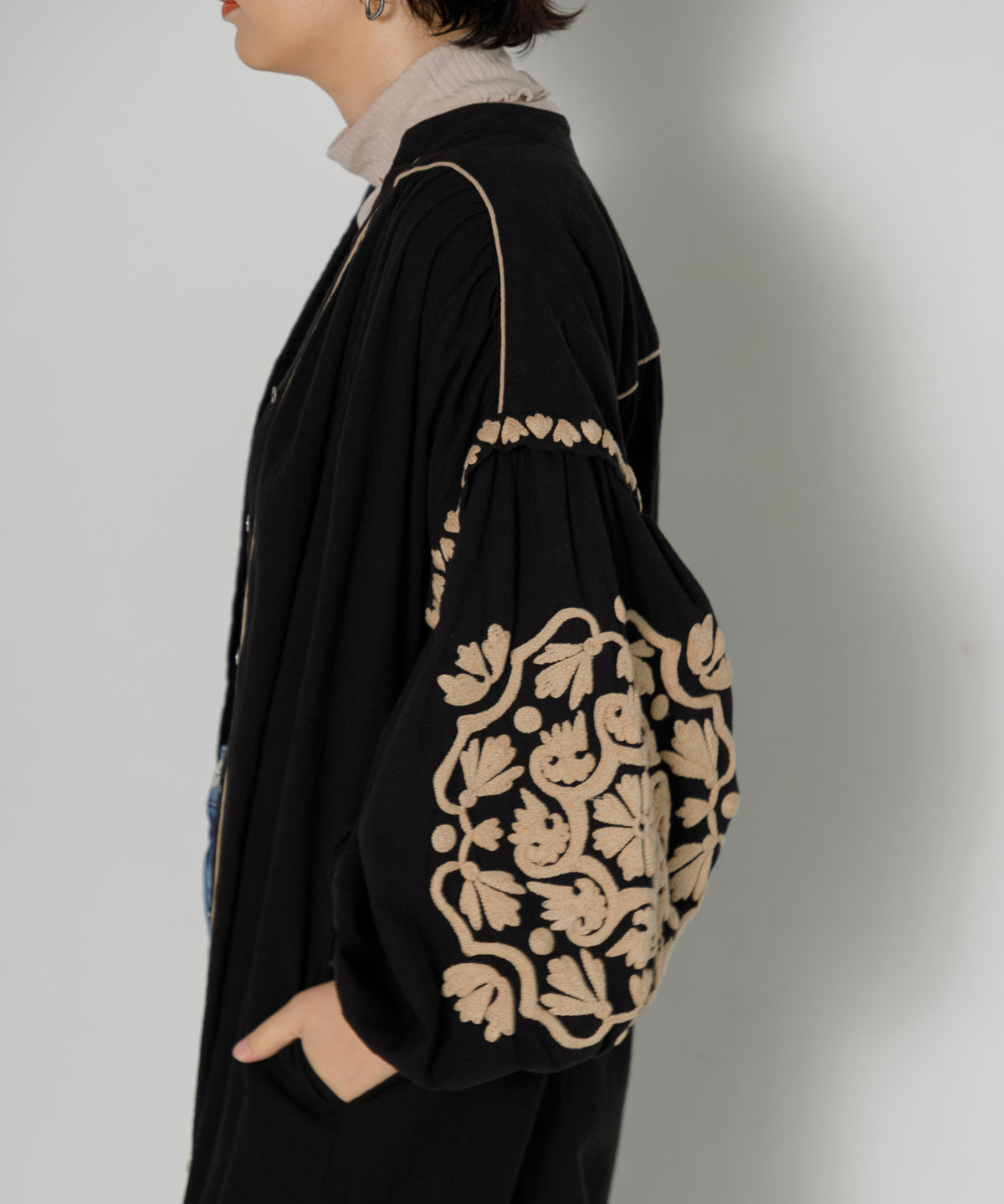 【WOMEN】LEIN 刺繍ワンピース