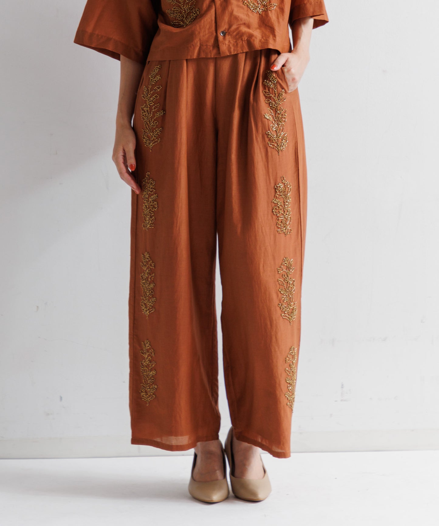 【WOMEN】LEIN コットンシルクビーズ刺繍パンツ