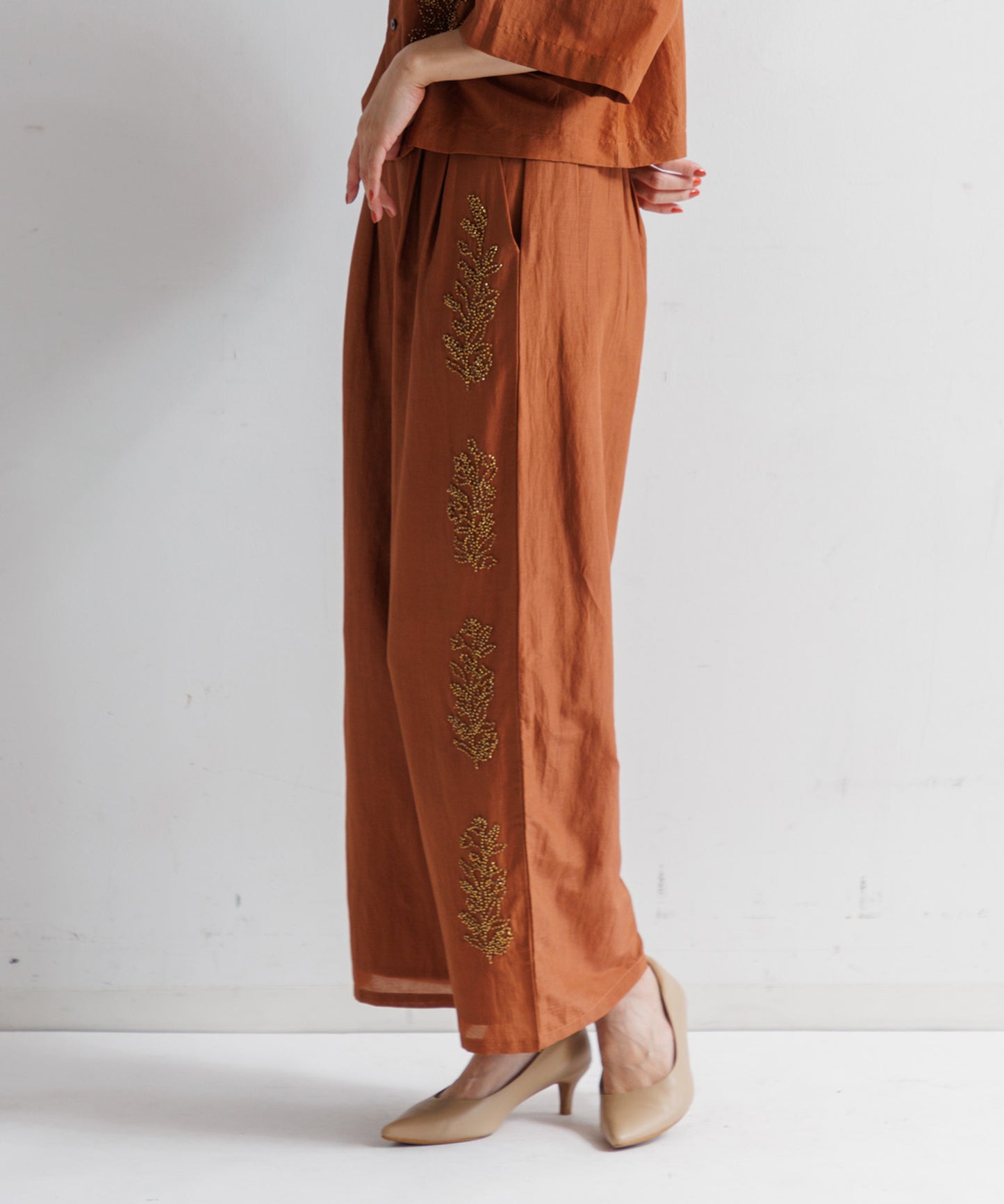 【WOMEN】LEIN コットンシルクビーズ刺繍パンツ