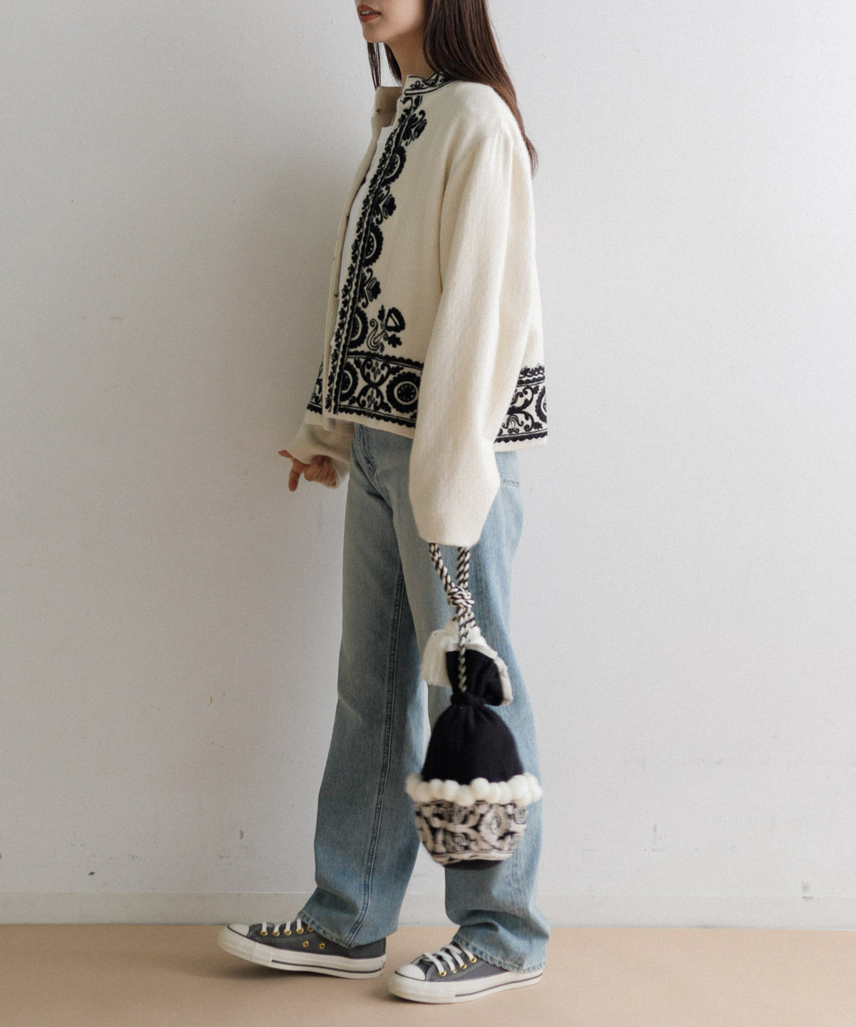 【WOMEN】LEIN 幾何学柄刺繍ドロストバッグ