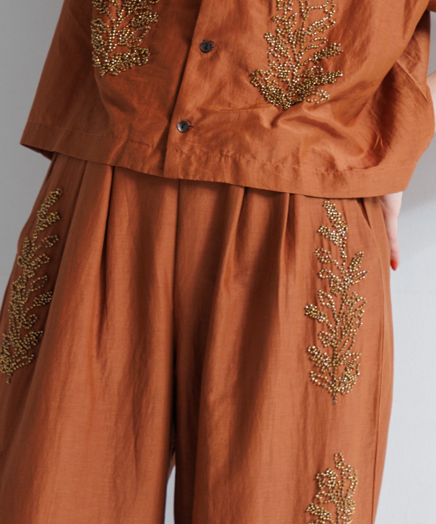 【WOMEN】LEIN コットンシルクビーズ刺繍パンツ