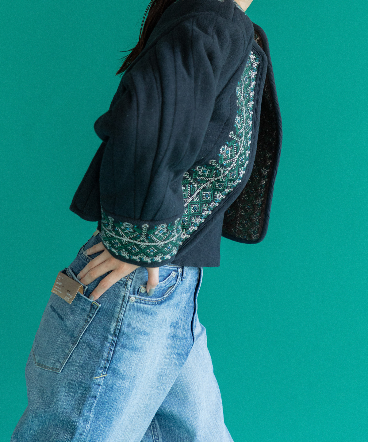 【WOMEN】LEIN  襟ぐり刺繍裏ボアキルトジャケット
