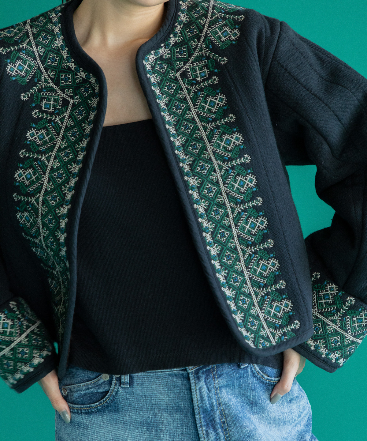 【WOMEN】LEIN  襟ぐり刺繍裏ボアキルトジャケット