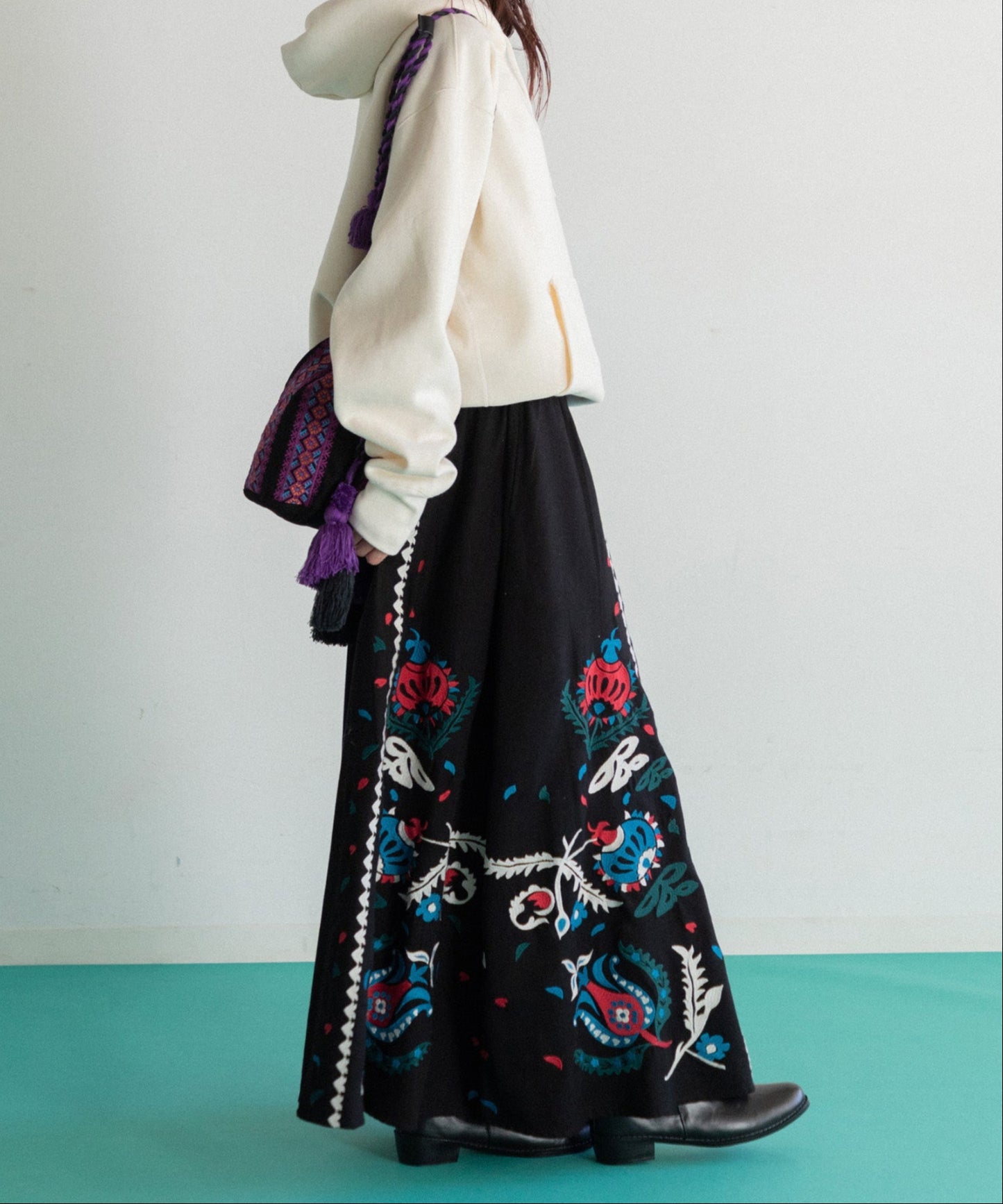 【WOMEN】LEIN / 花柄刺繍スカート