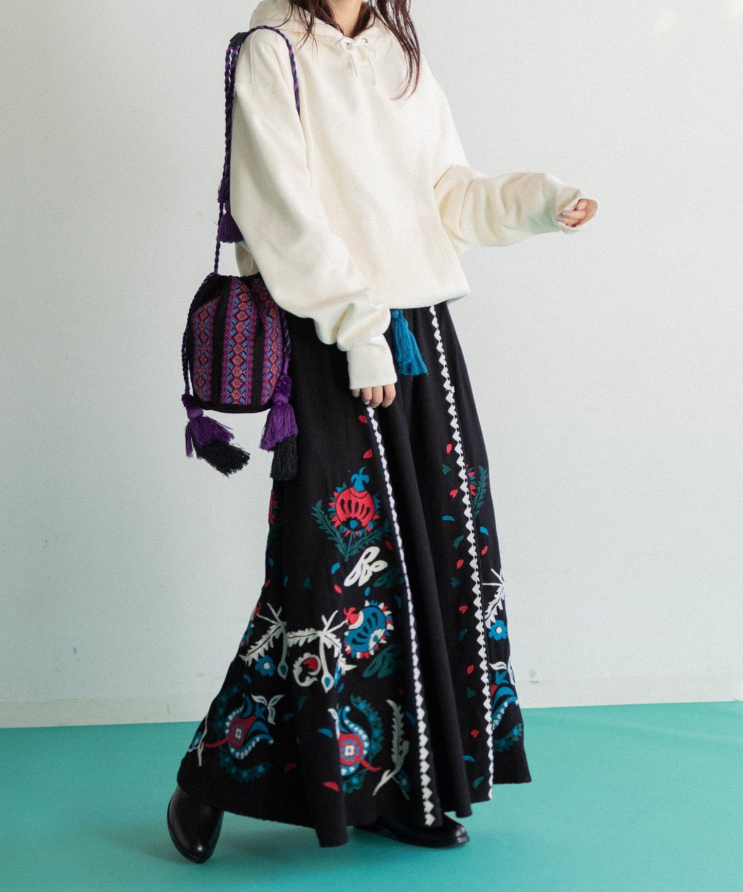 【WOMEN】LEIN / 花柄刺繍スカート