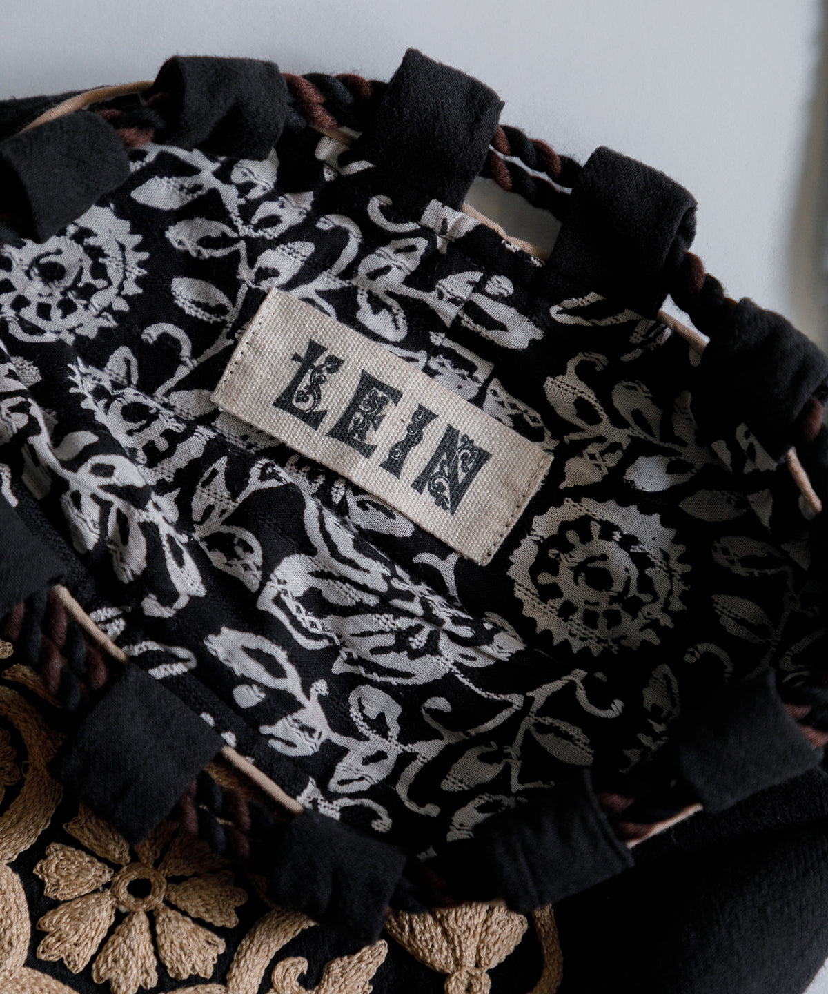 【WOMEN】LEIN 刺繍バッグ
