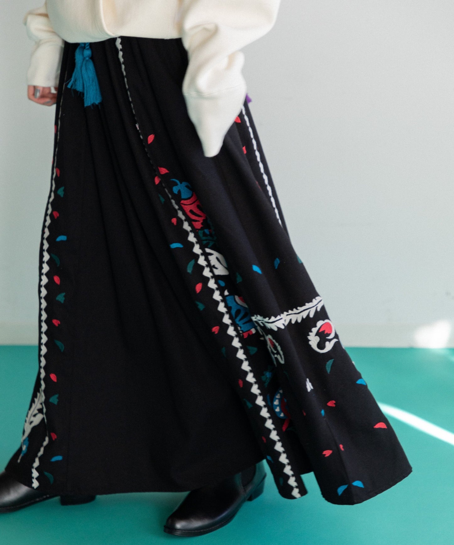 【WOMEN】LEIN / 花柄刺繍スカート