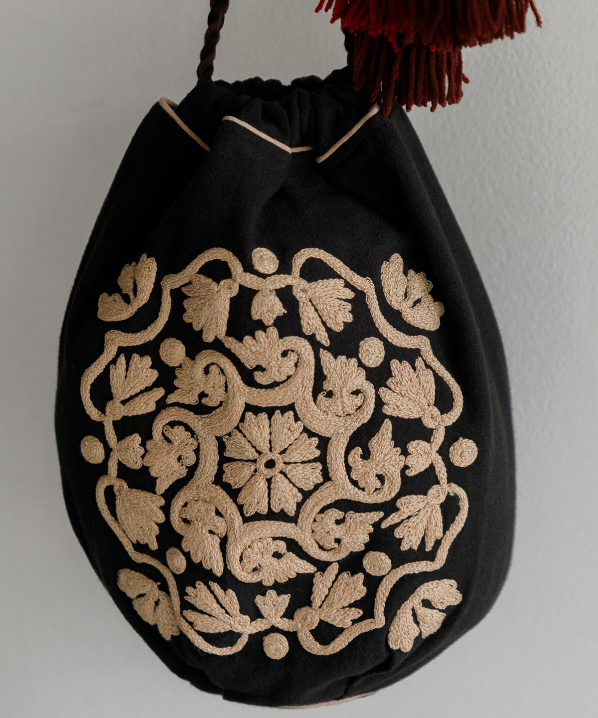 【WOMEN】LEIN 刺繍バッグ