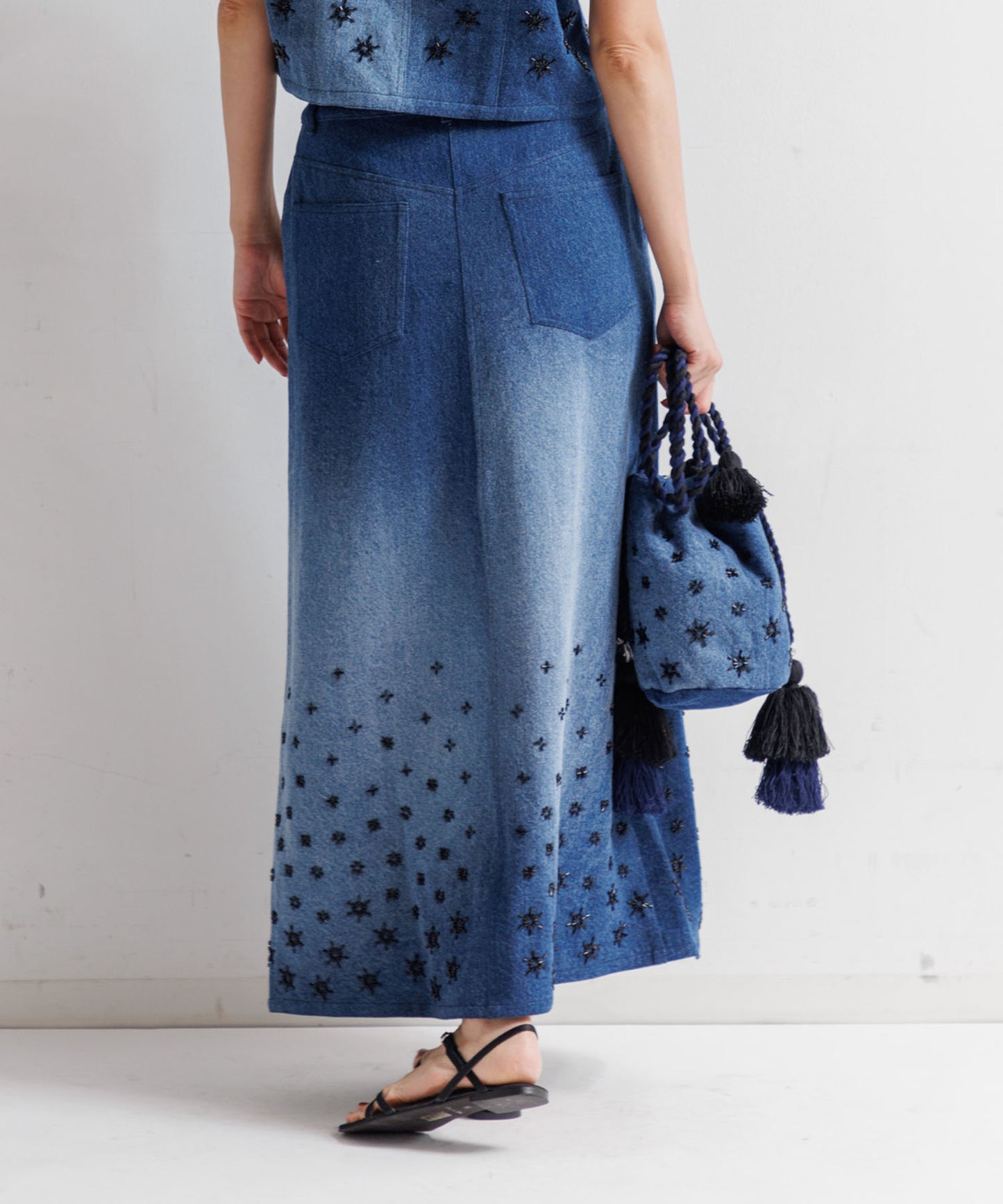 【WOMEN】LEIN カディビーズ刺繍スカート