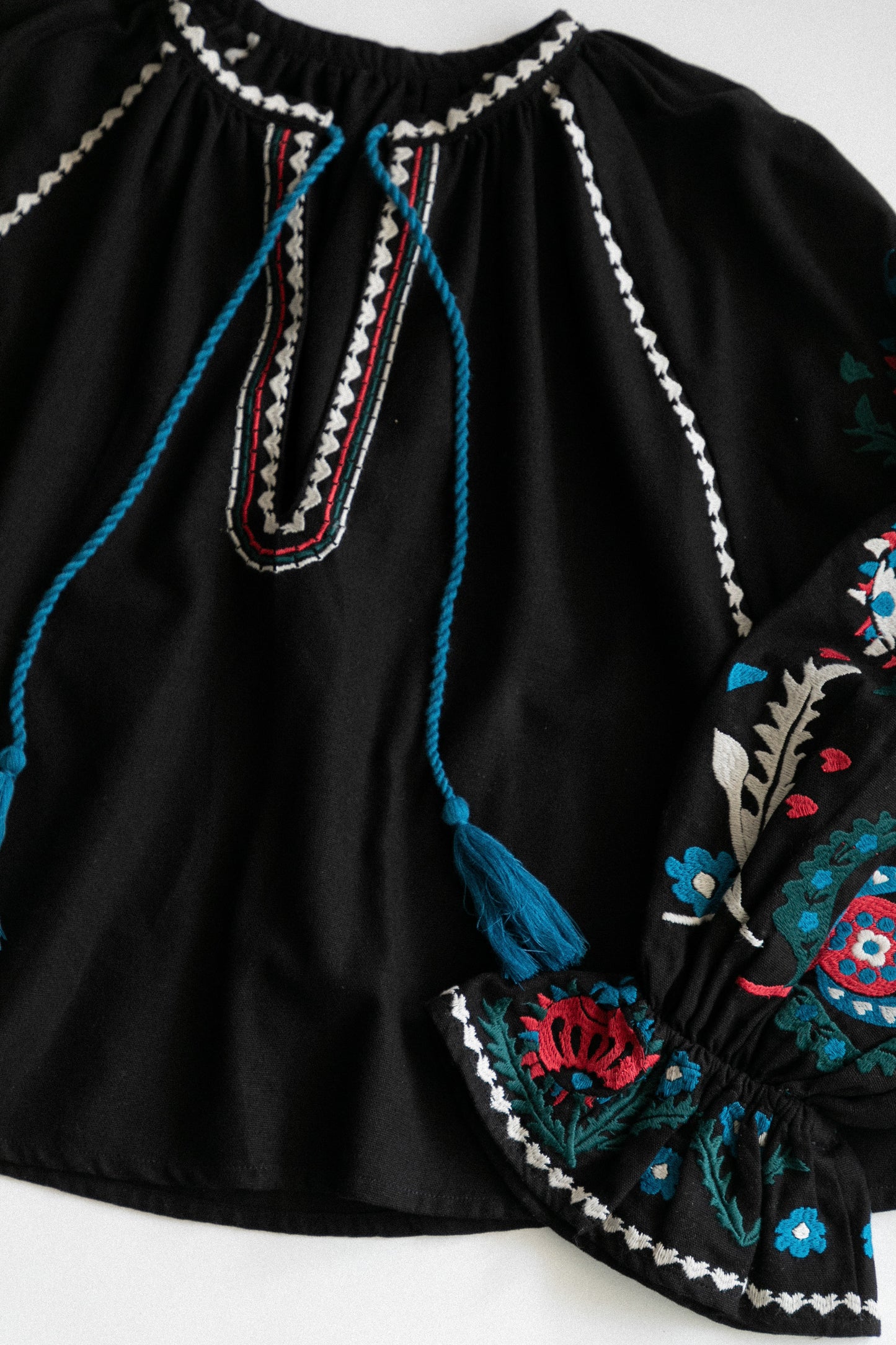 【WOMEN】LEIN / 花柄刺繍ブラウス