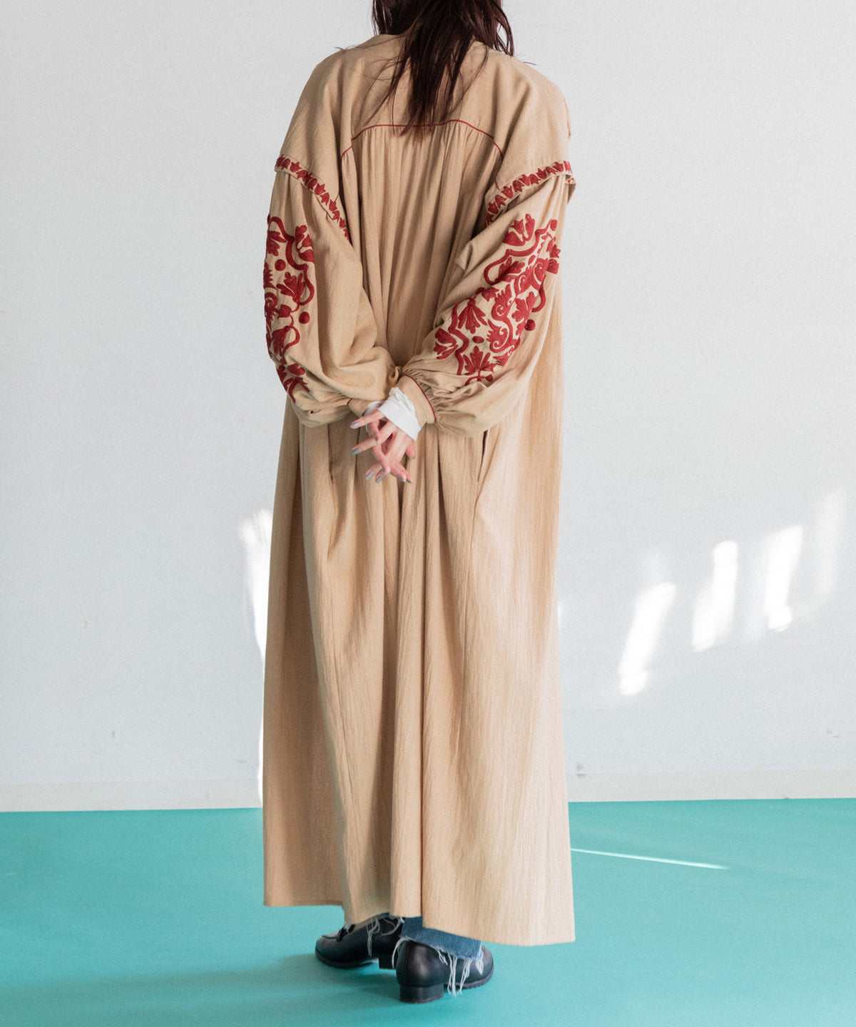 【WOMEN】LEIN 刺繍ワンピース