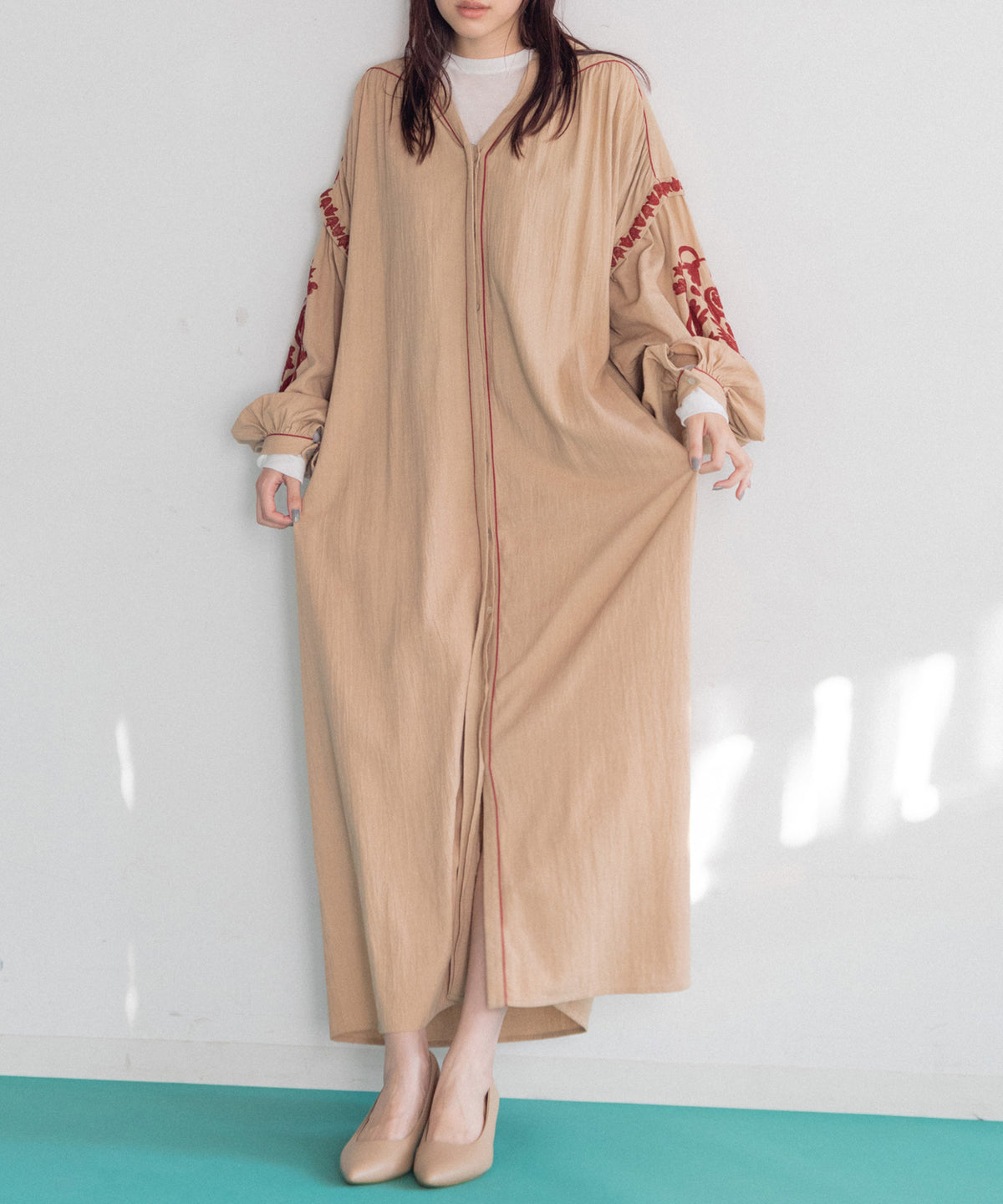 【WOMEN】LEIN 刺繍ワンピース