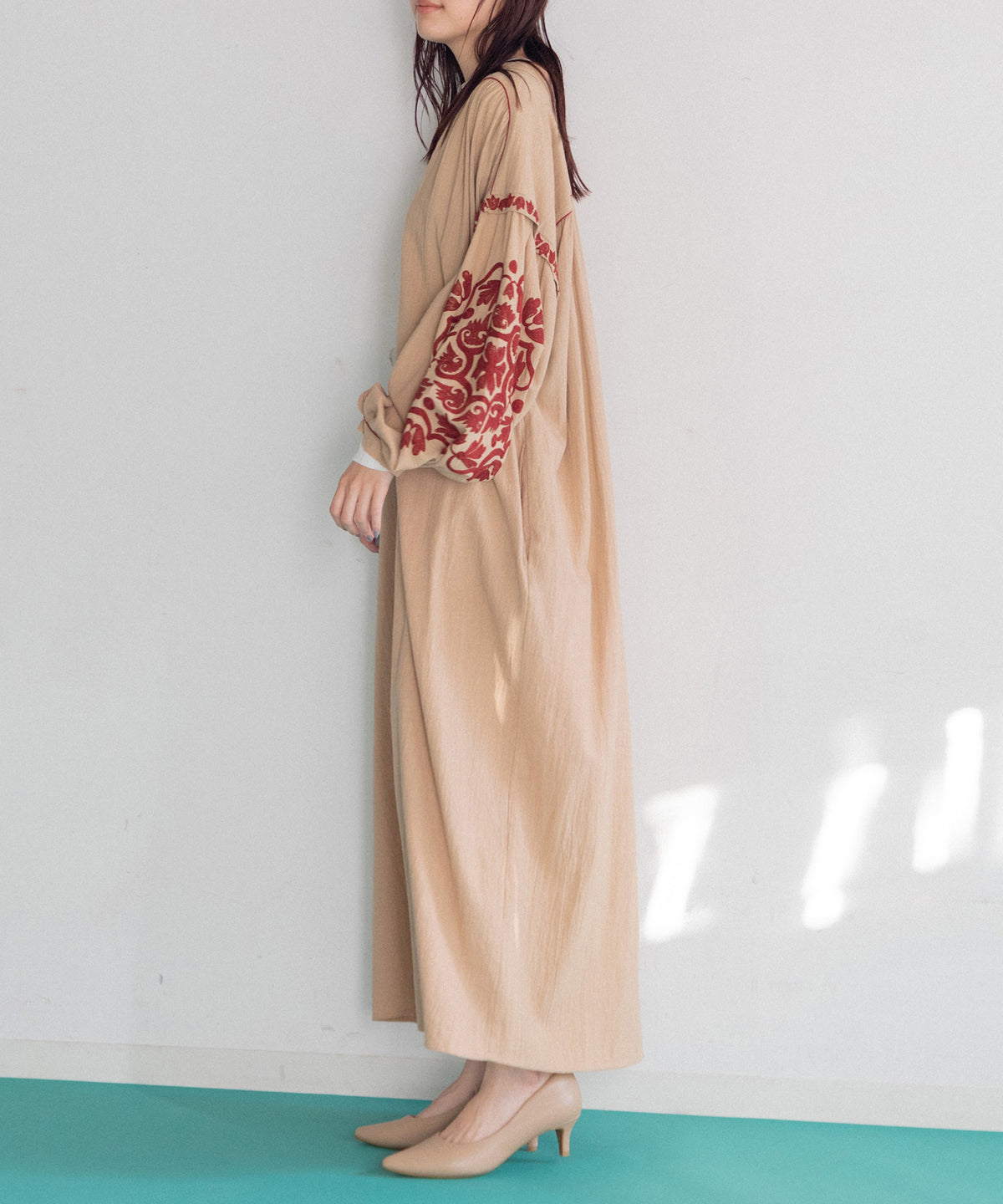 【WOMEN】LEIN 刺繍ワンピース