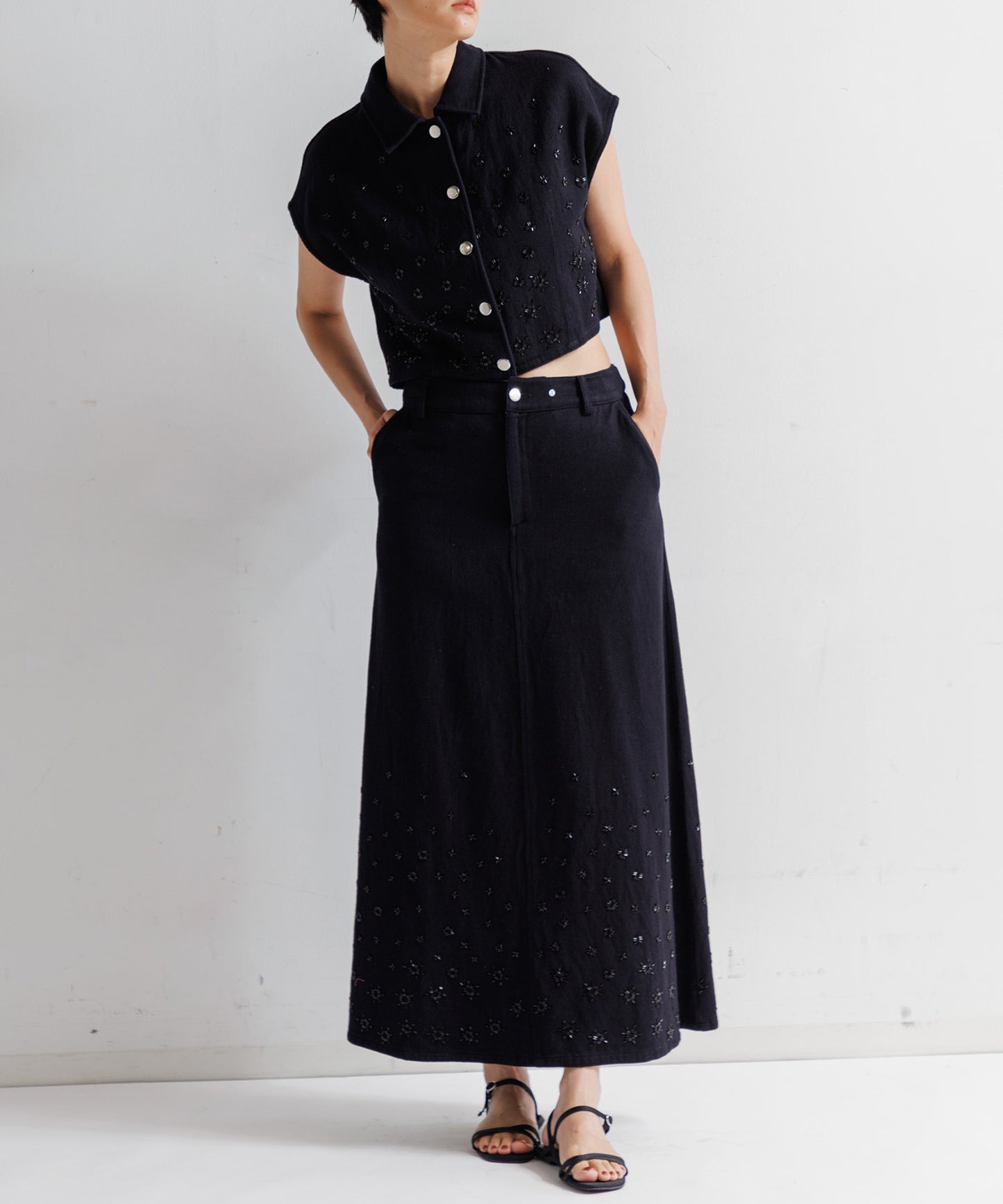 【WOMEN】LEIN カディビーズ刺繍トップス