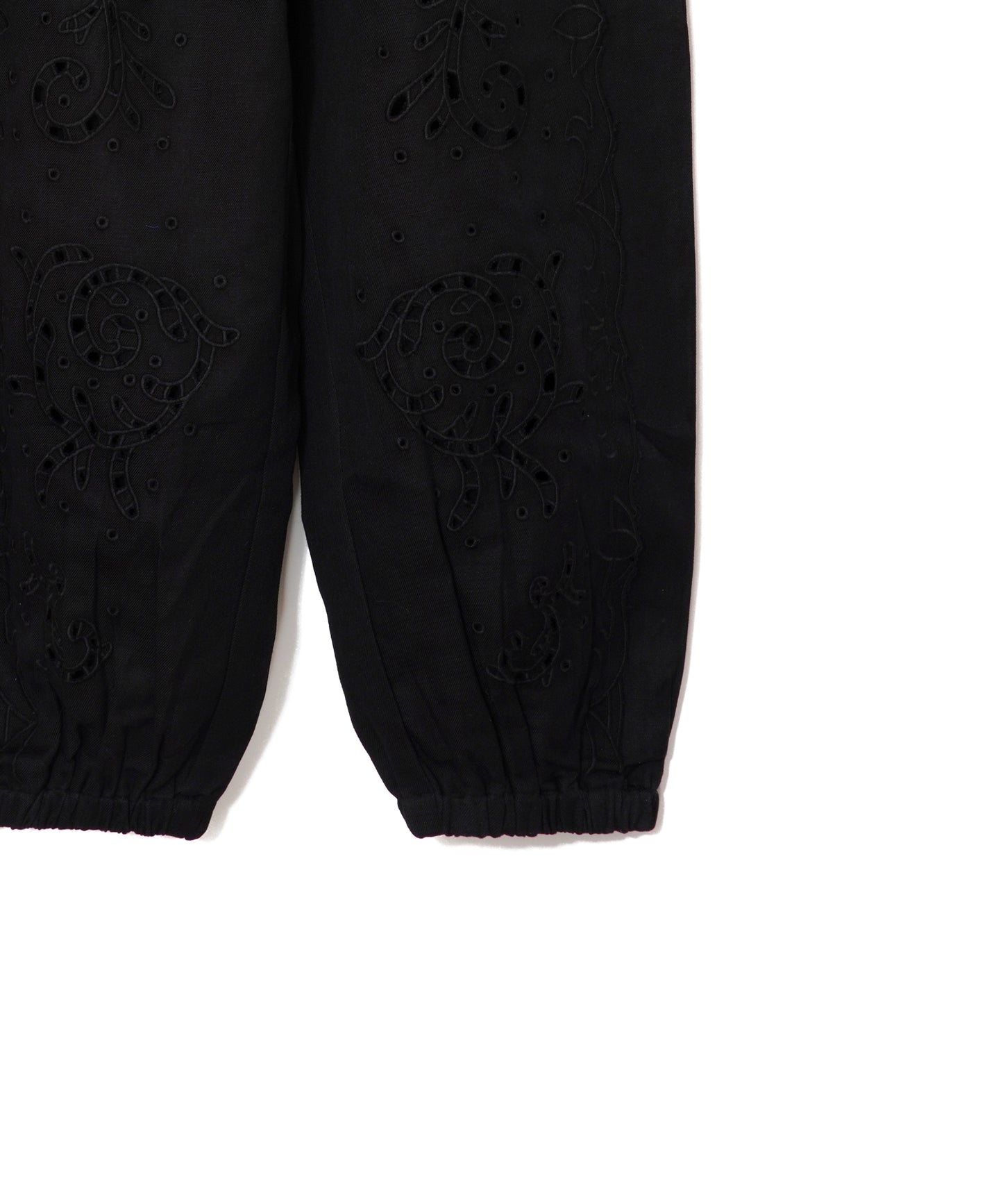 【WOMEN】LEIN コットンリネン切り抜き刺繍パンツ