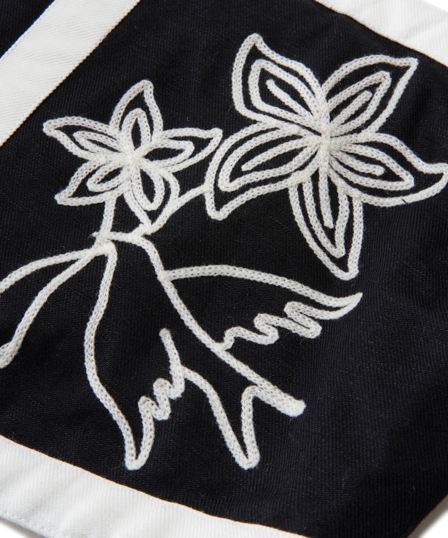 【WOMEN】LEIN コットンリネンアリ刺繍ビスチェ