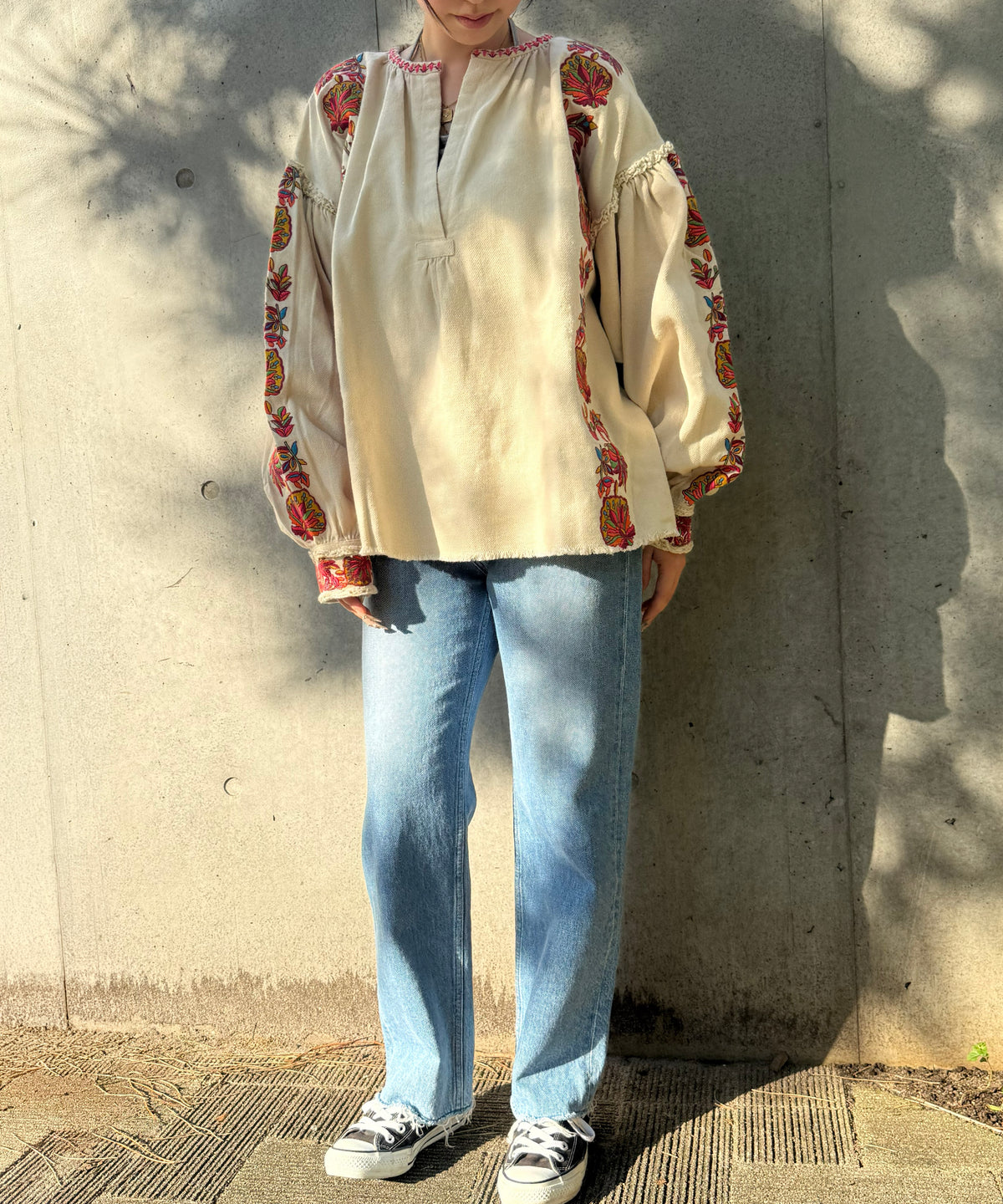 【WOMEN】LEIN リボンテープ刺繍ブラウス