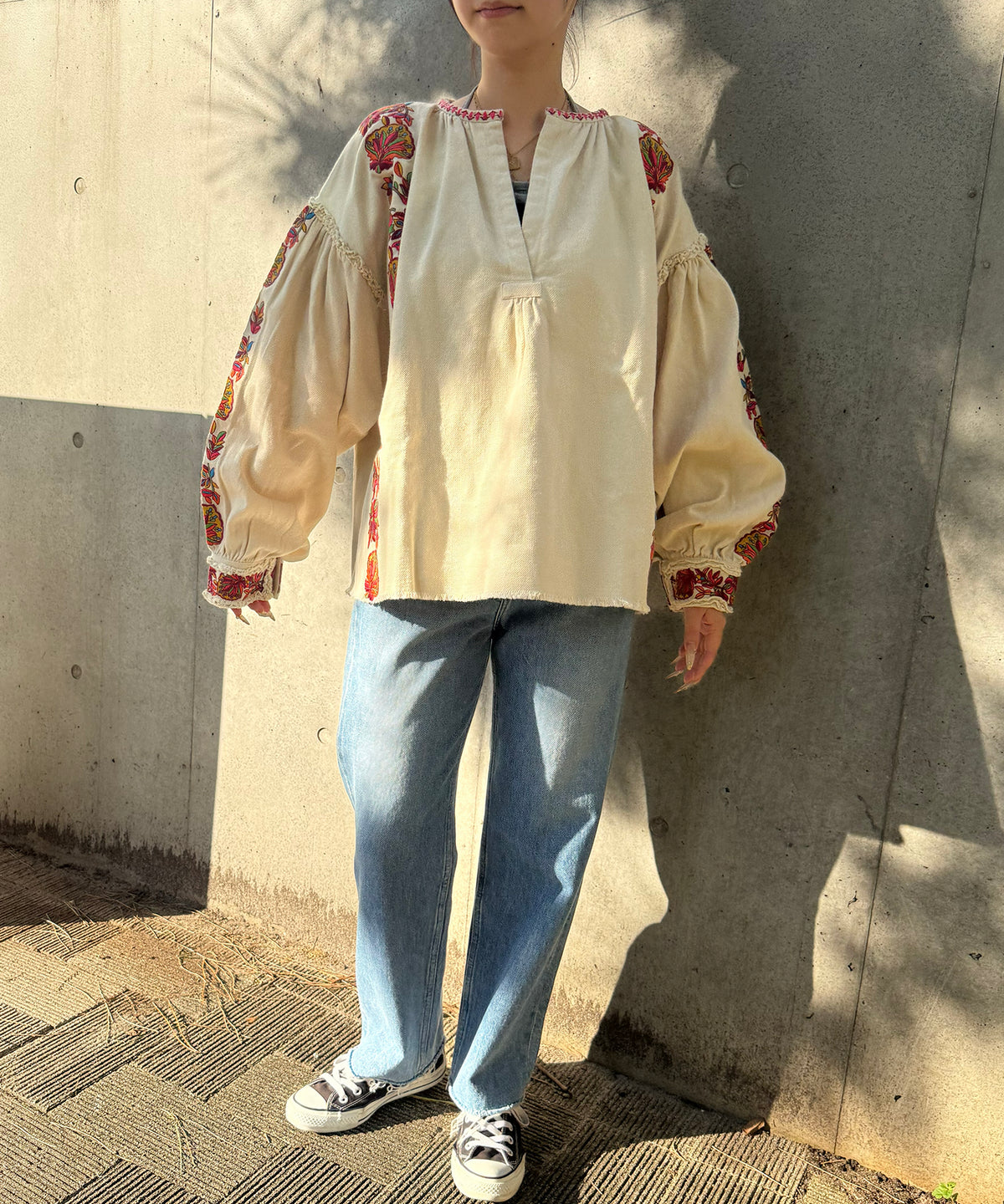 【WOMEN】LEIN リボンテープ刺繍ブラウス
