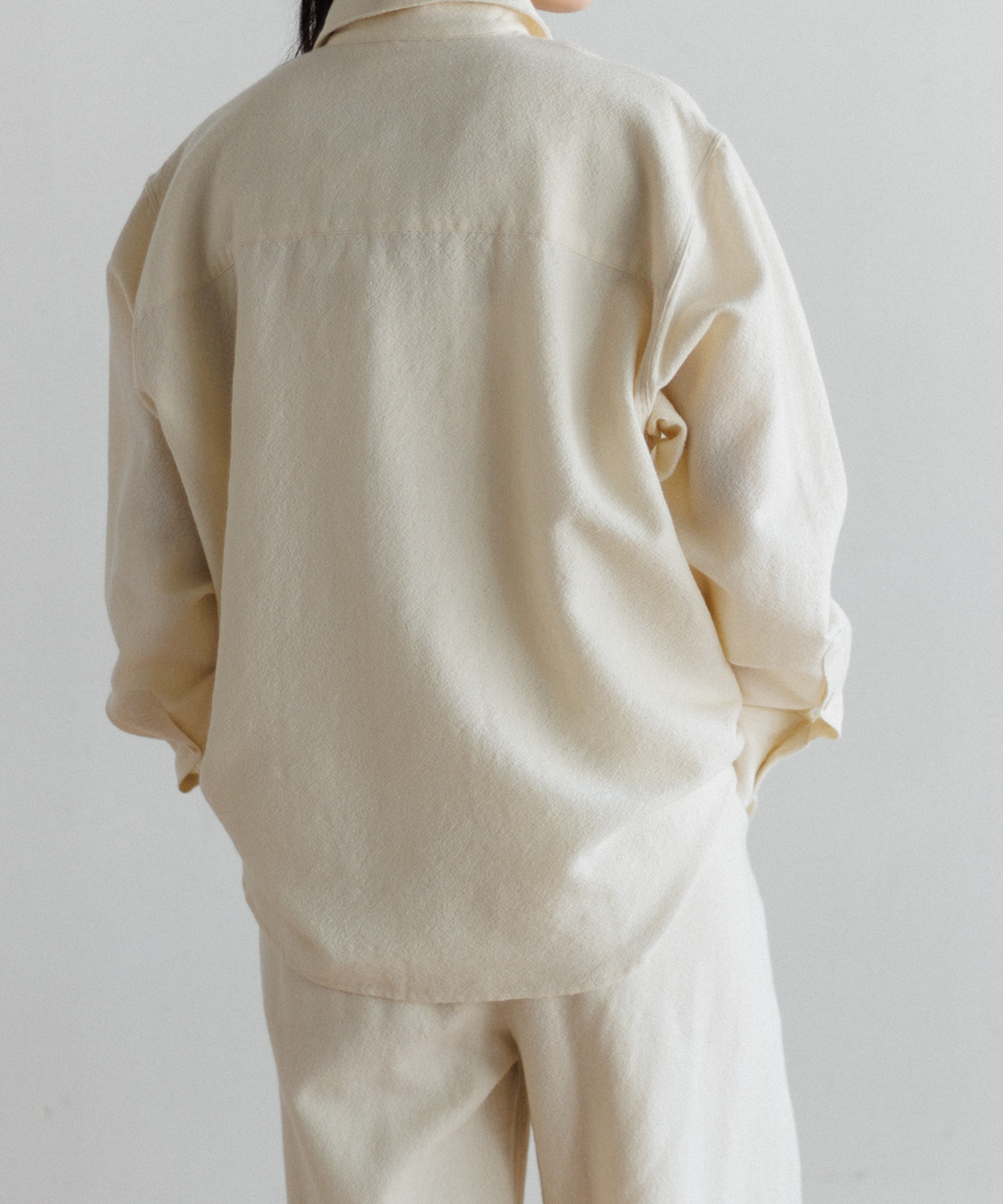 【MEN , WOMEN】LEIN ウールコットンフラワー刺繍シャツ