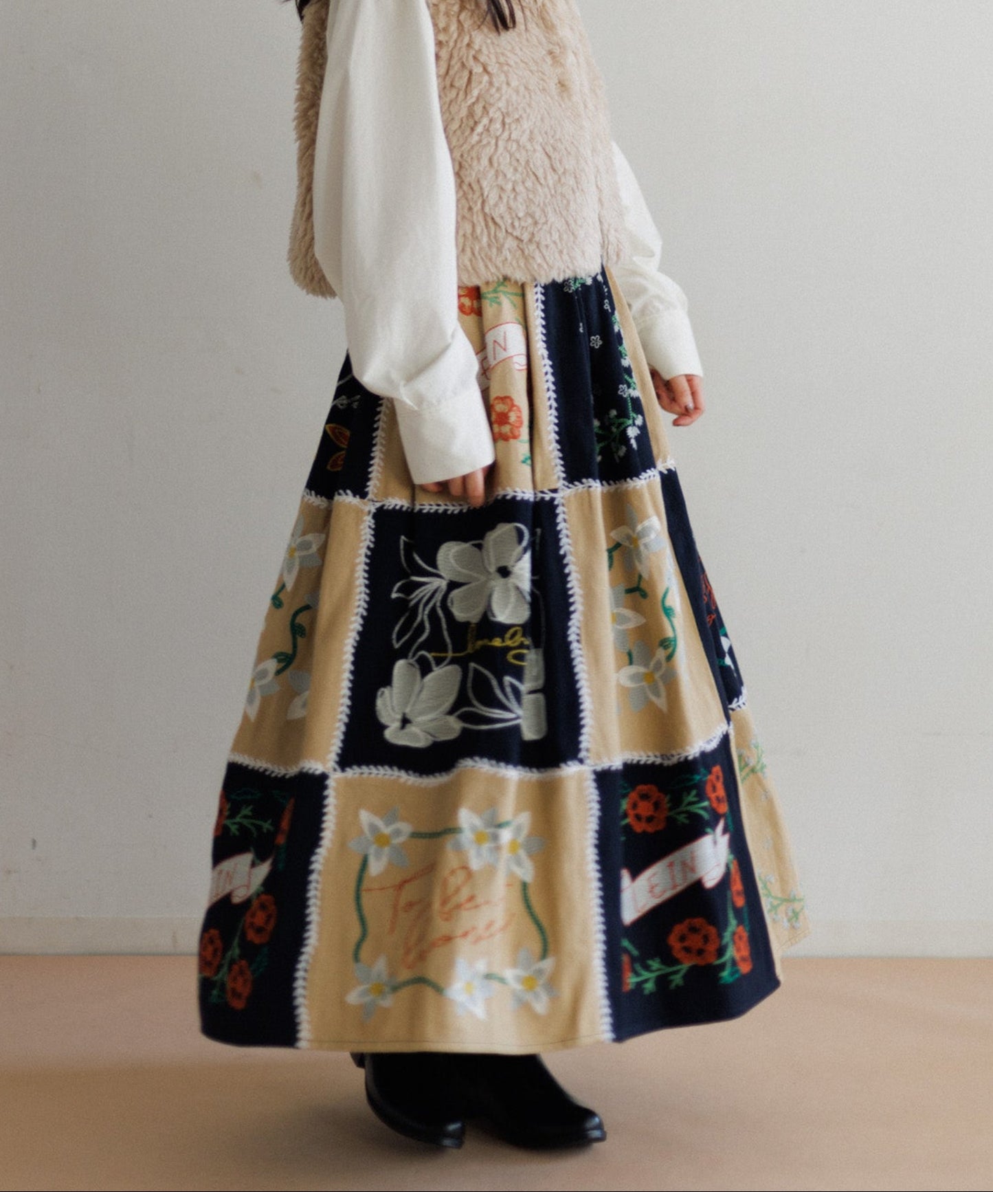 【WOMEN】LEIN / パッチワーク刺繍スカート