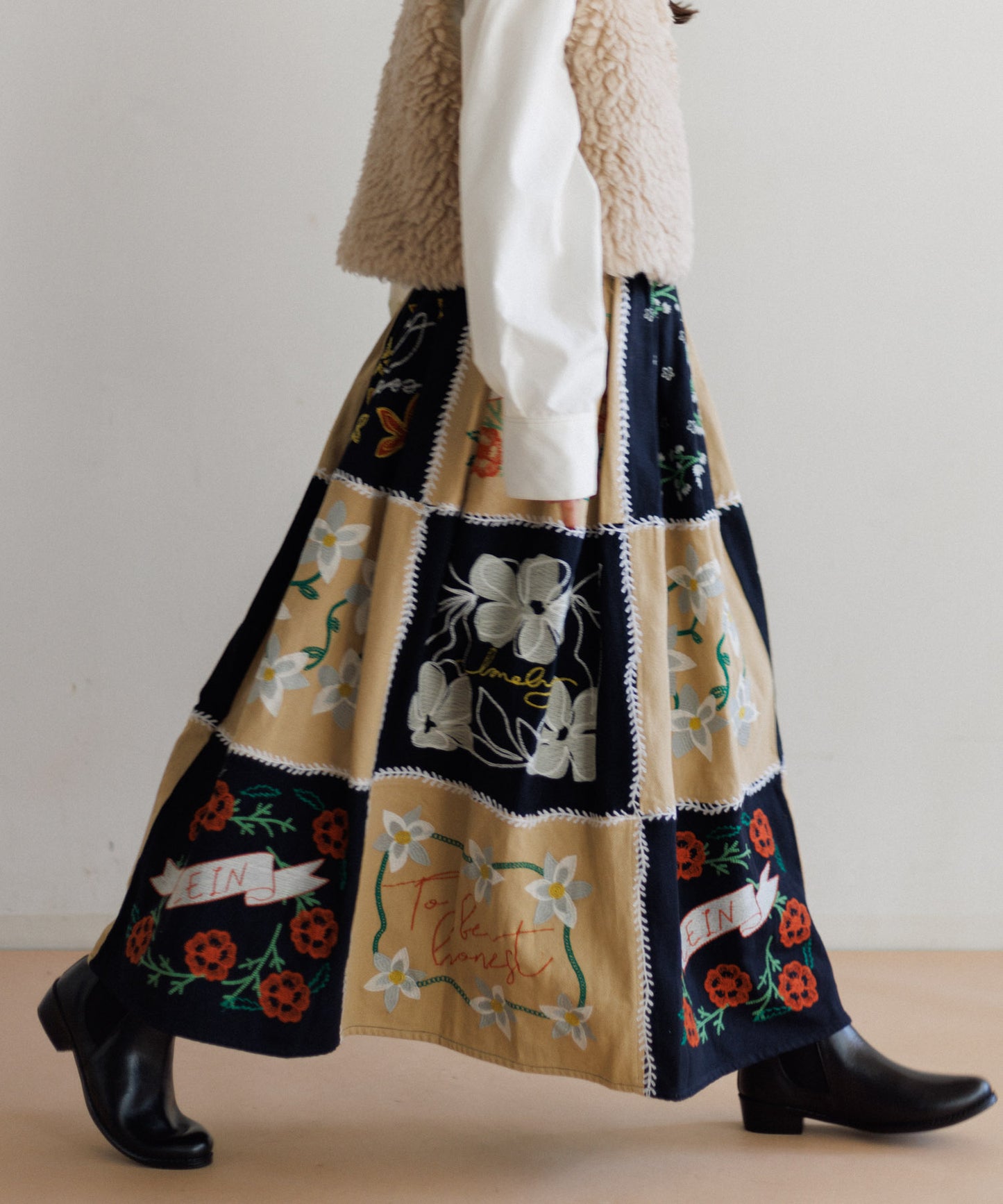 【WOMEN】LEIN / パッチワーク刺繍スカート
