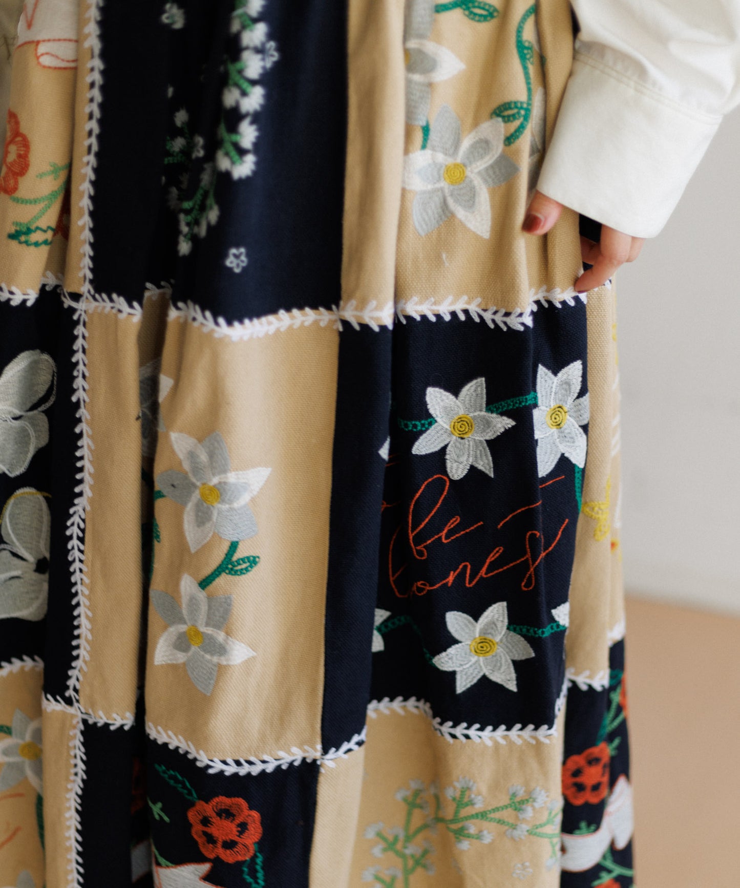 【WOMEN】LEIN / パッチワーク刺繍スカート