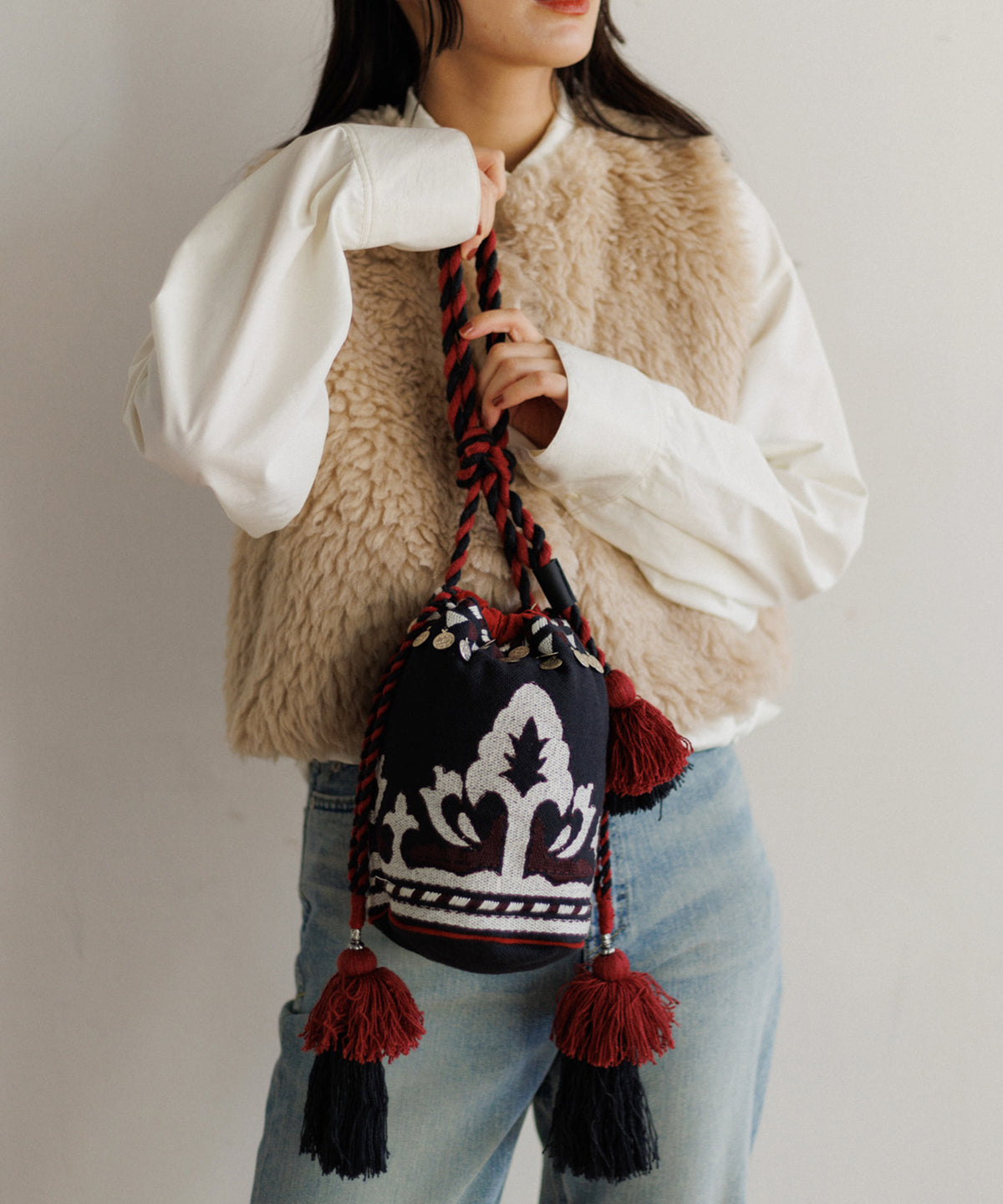 【MEN , WOMEN】LEIN マティ幾何学柄刺繍ドロストバッグ