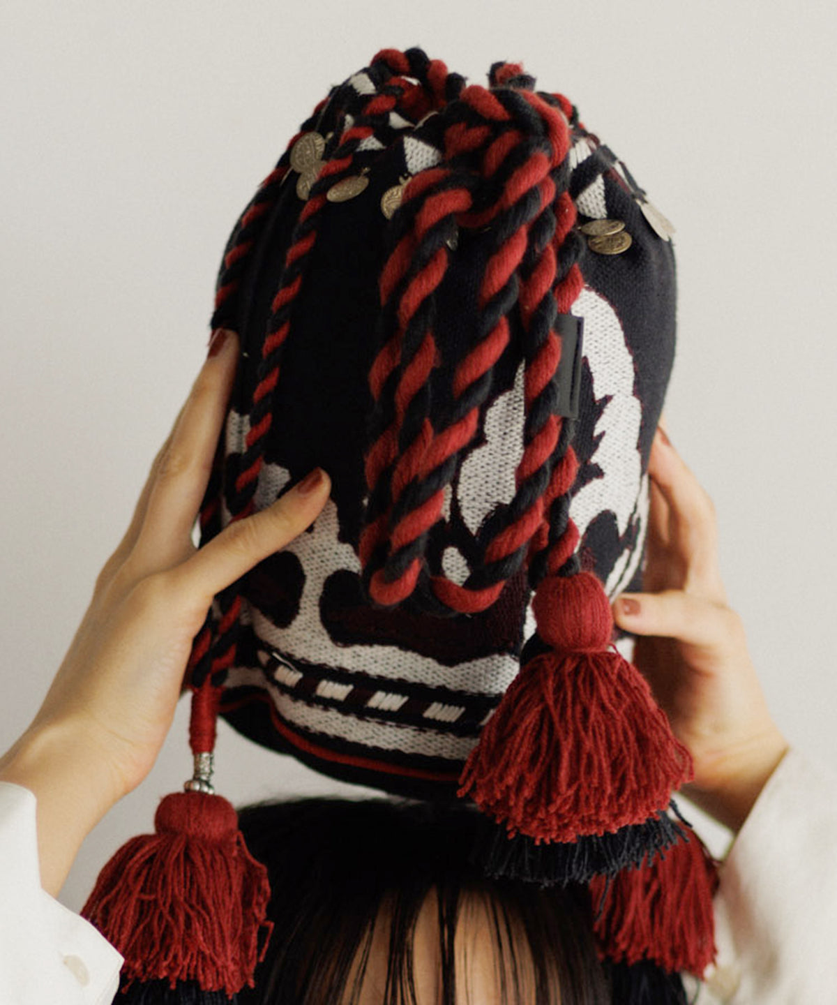 【MEN , WOMEN】LEIN マティ幾何学柄刺繍ドロストバッグ