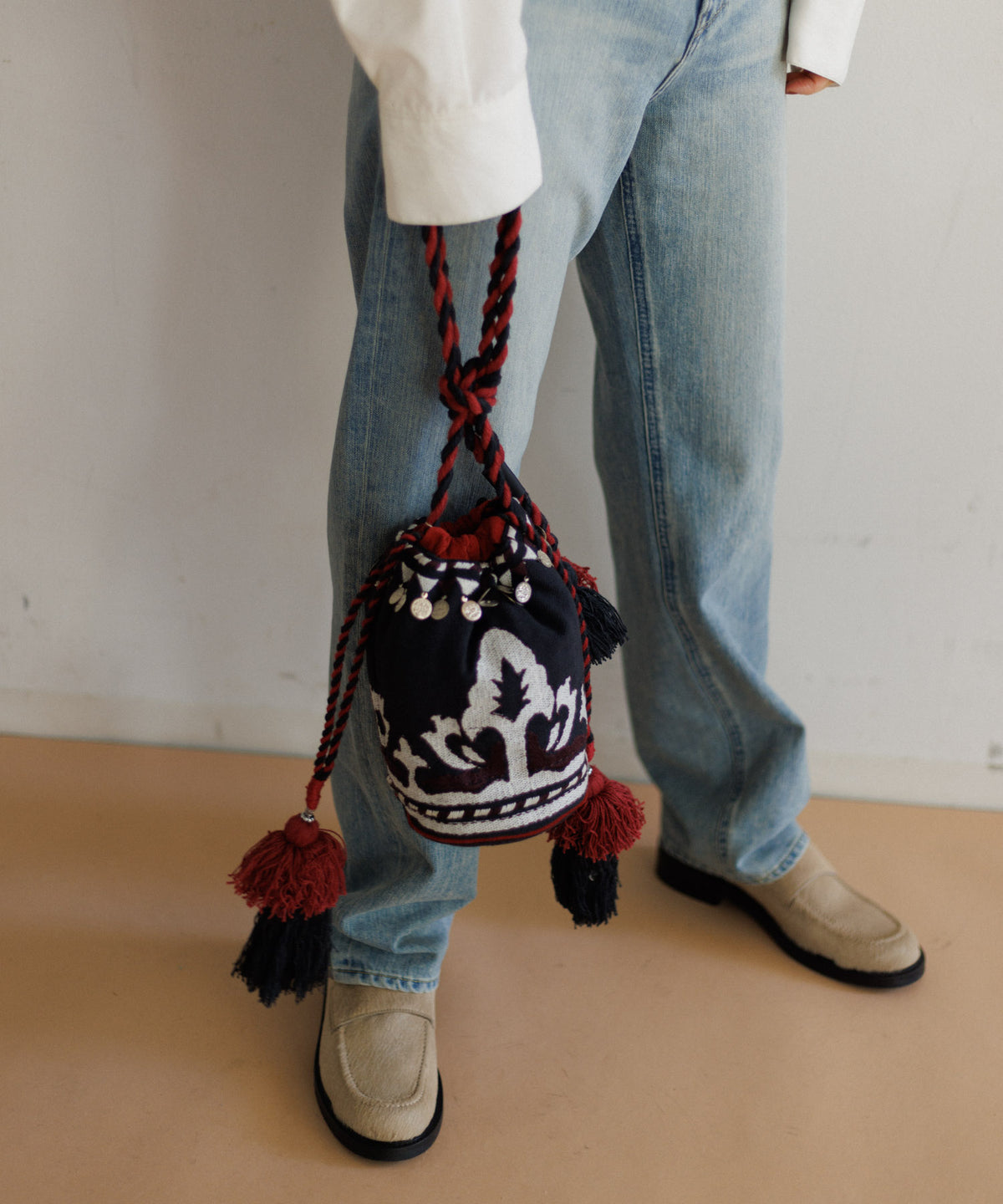 【MEN , WOMEN】LEIN マティ幾何学柄刺繍ドロストバッグ