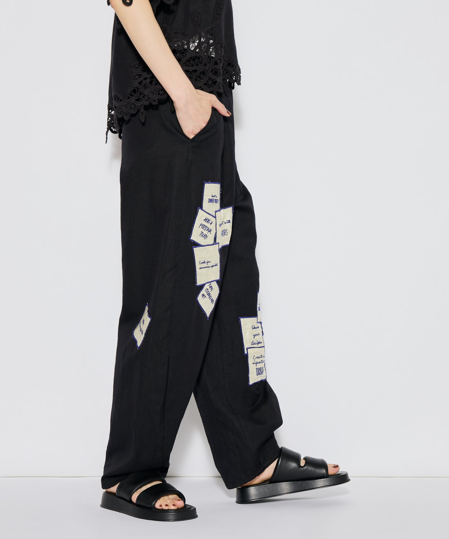 【WOMEN】LEIN アップリケ刺繍パンツ