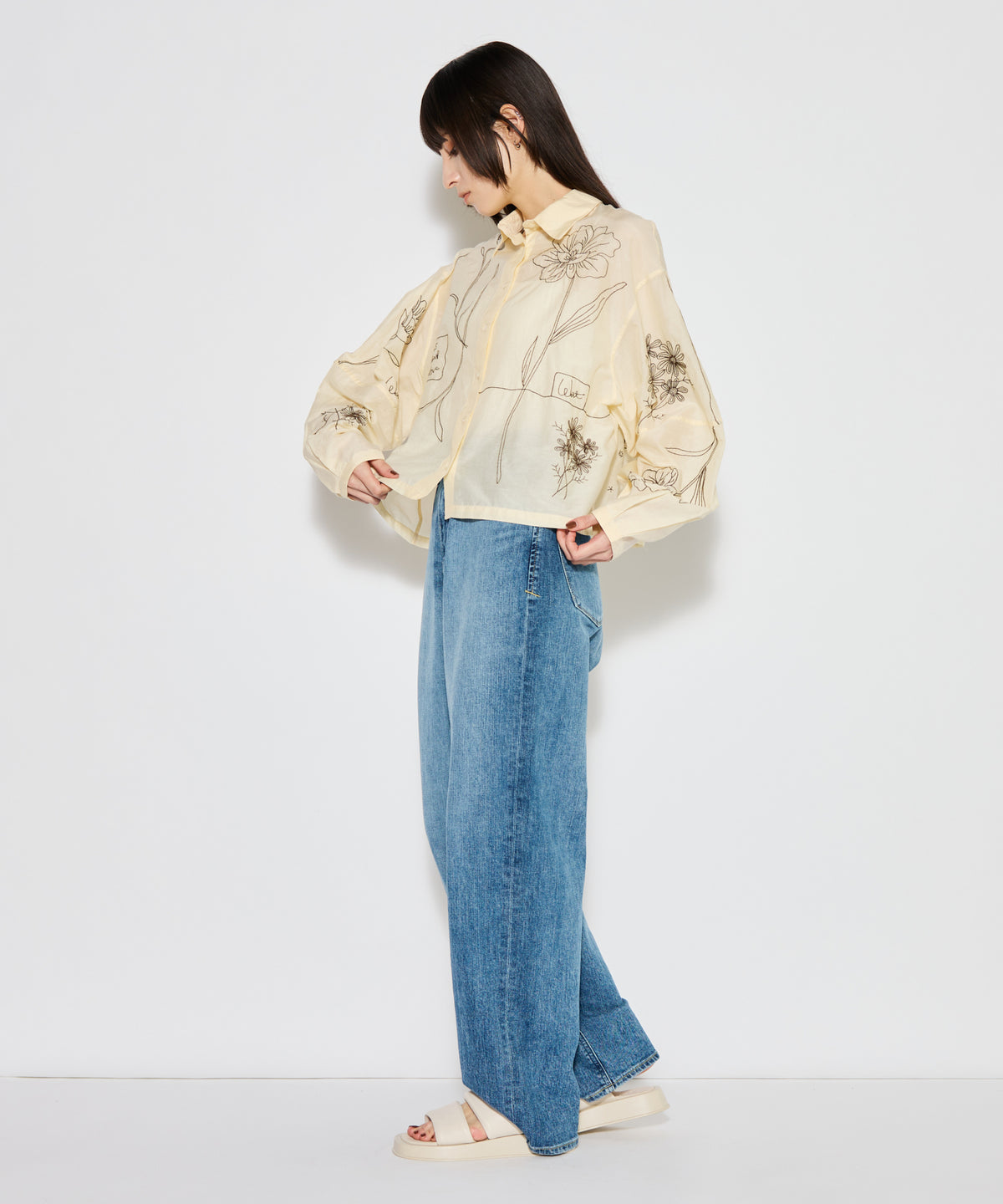 【WOMEN】LEIN / コットンシルクボタニカル刺繍シャツ