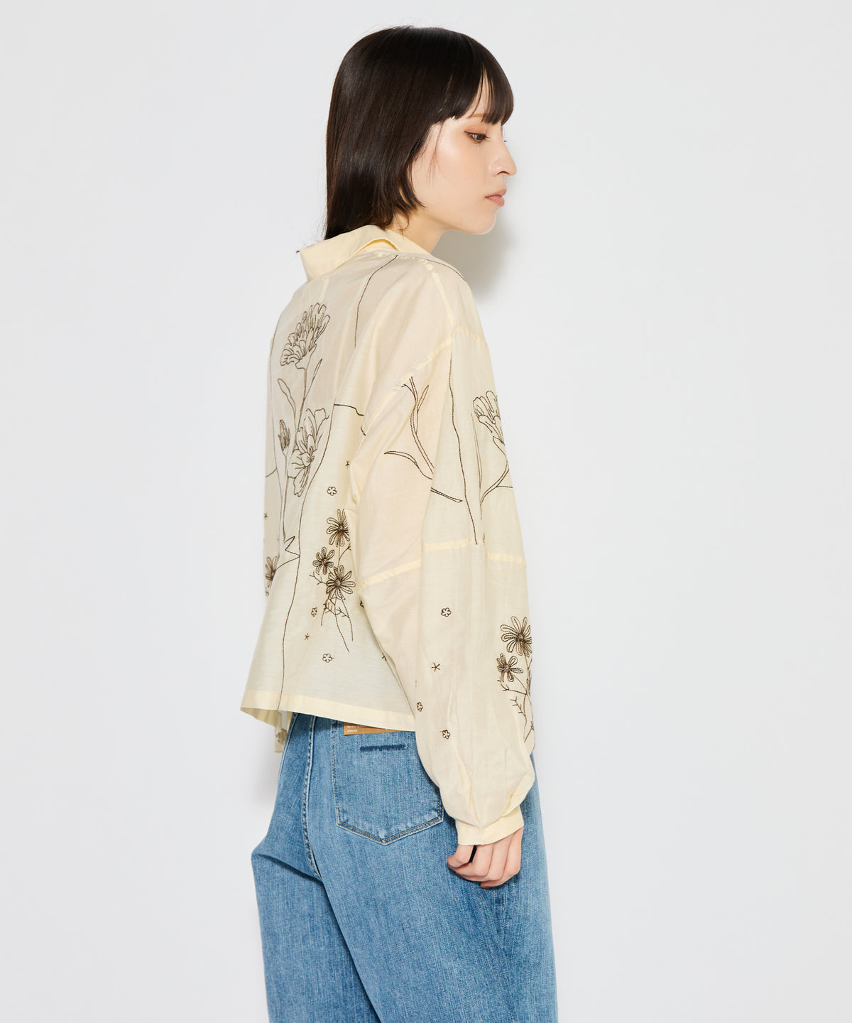 【WOMEN】LEIN / コットンシルクボタニカル刺繍シャツ
