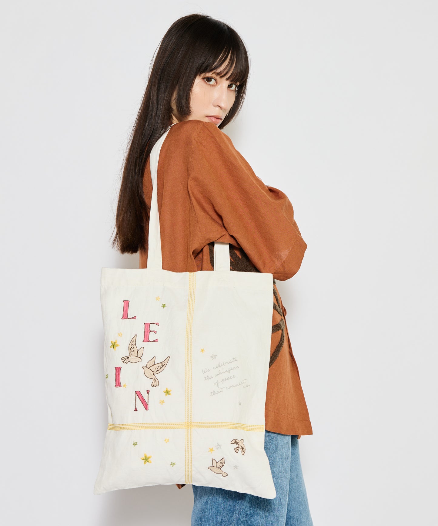 【MEN,WOMEN】LEIN お絵描きパッチワーク刺繍トートバッグ