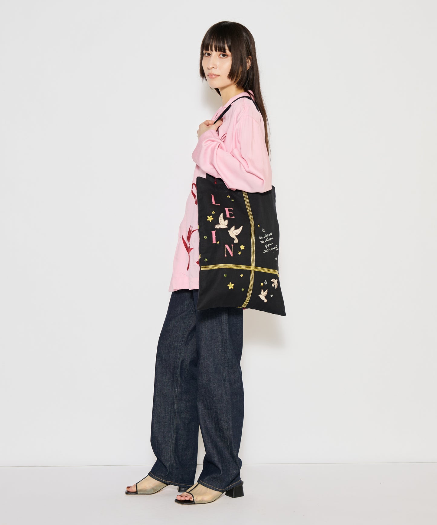 【MEN,WOMEN】LEIN お絵描きパッチワーク刺繍トートバッグ